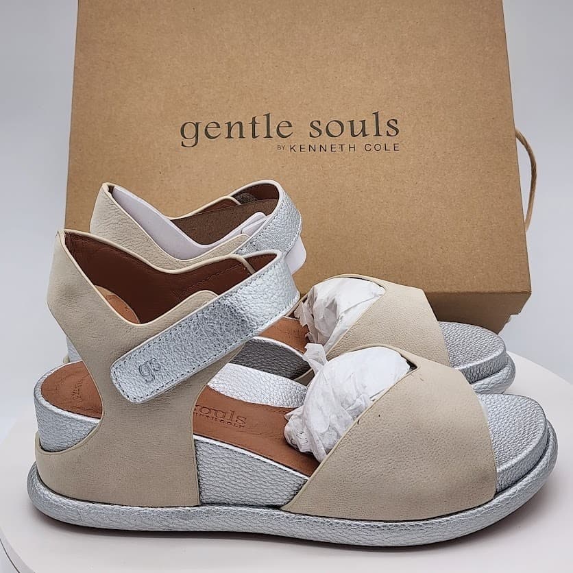 NEW Gentle Souls by Kenneth Cole Jalleh Stone Nubuck Comfort Sandals Size 6.5M - Thumbnail 2