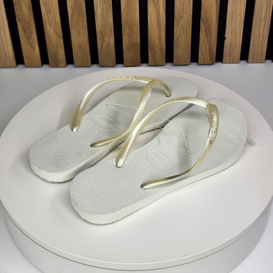 NEW - Ipanema Solar Colors Women’s Flip Flop Sandals Size 6 - Thumbnail 2