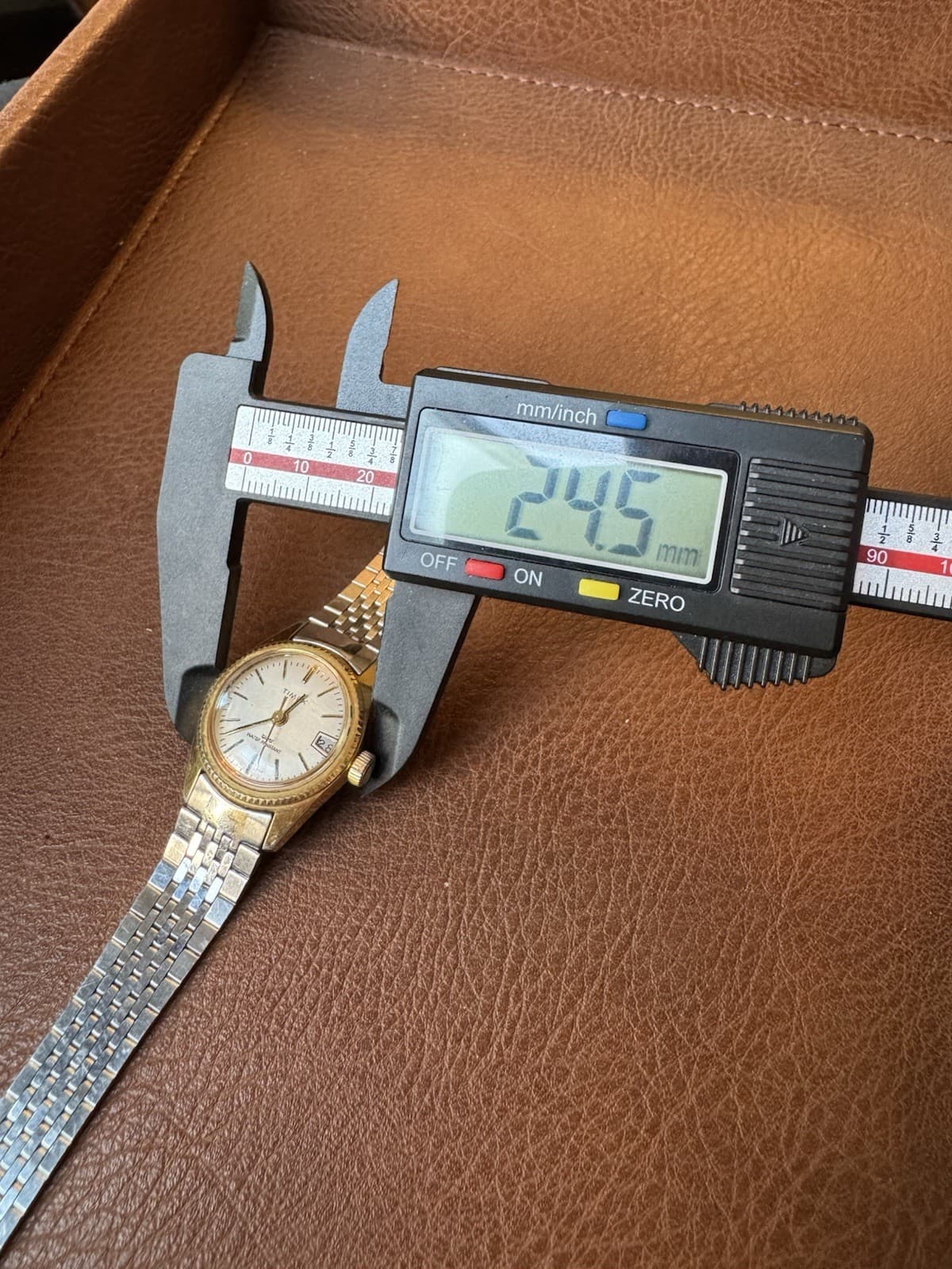 Vintage Timex Mechanical Wind-Up Date Watch Two-Tone Bracelet - Thumbnail 5