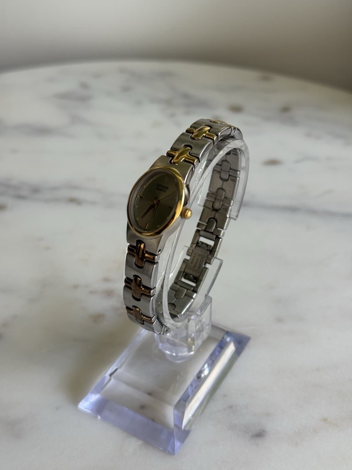 Vintage Citizen 5930 Two-Tone Ladies Watch 17.5mm Stainless Steel Bracelet - Thumbnail 6