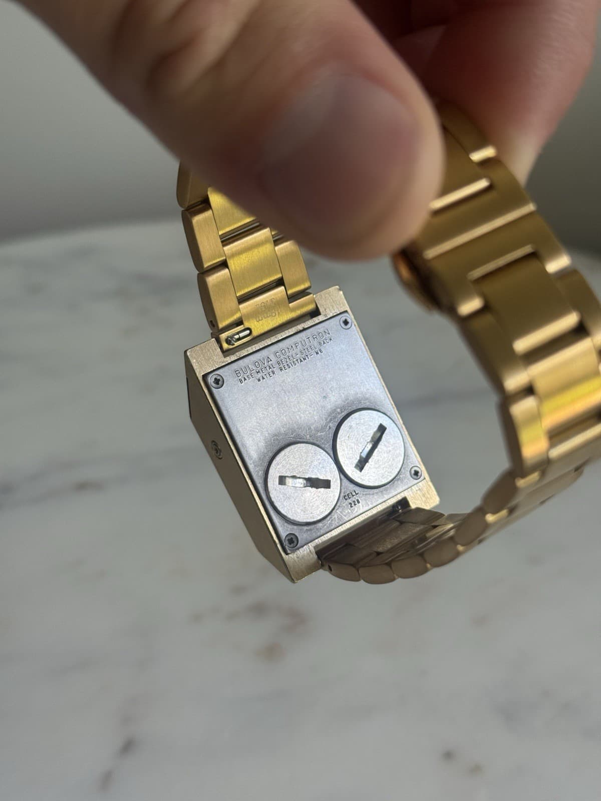 1976 Bulova Computron LED Digital Driver’s Watch Gold Tone N6 Working 30x36mm - Thumbnail 2