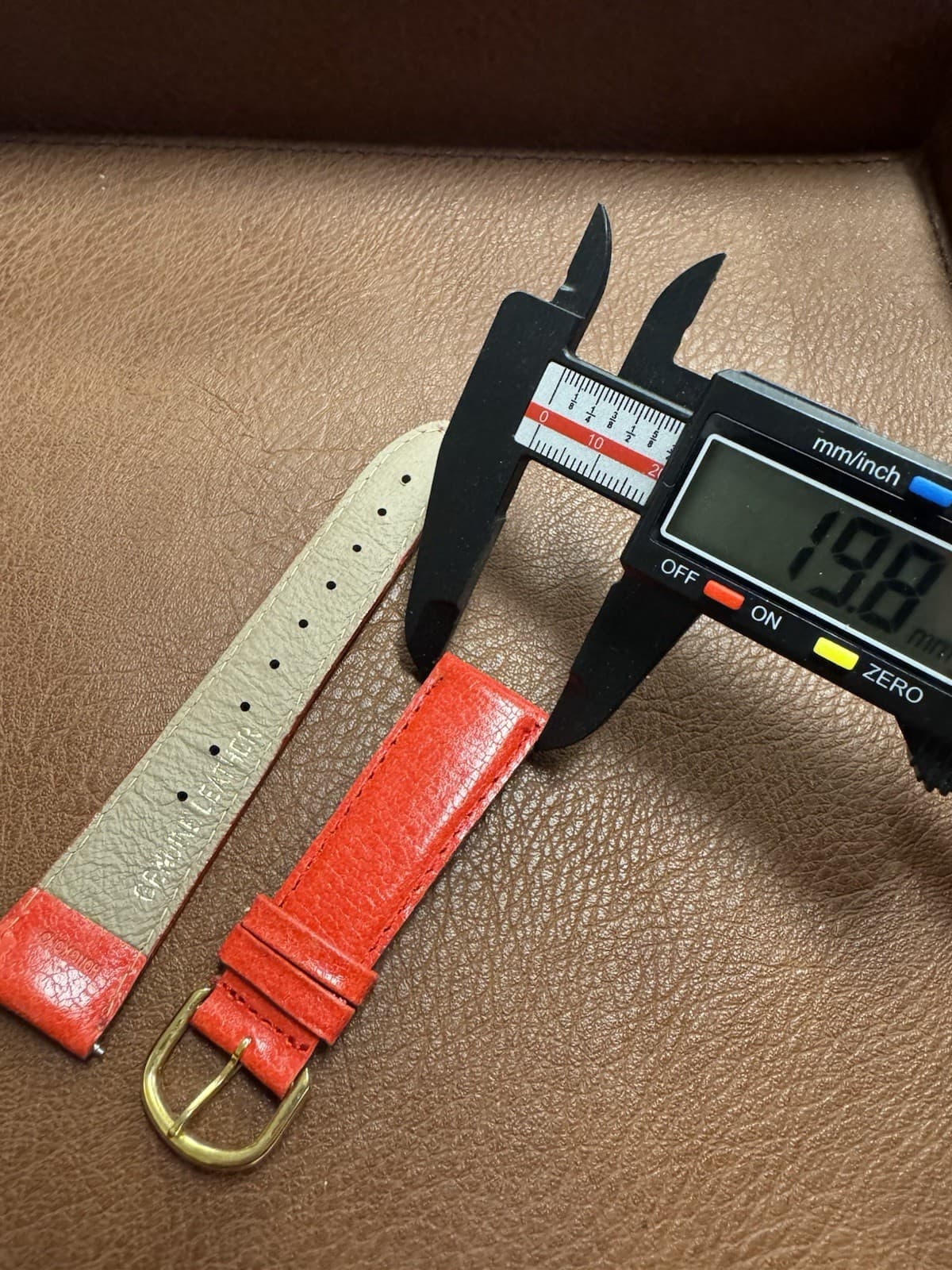 Vintage Red Genuine Leather GUESS Watch Strap 20mm Two-Piece Replacement Band - Thumbnail 4