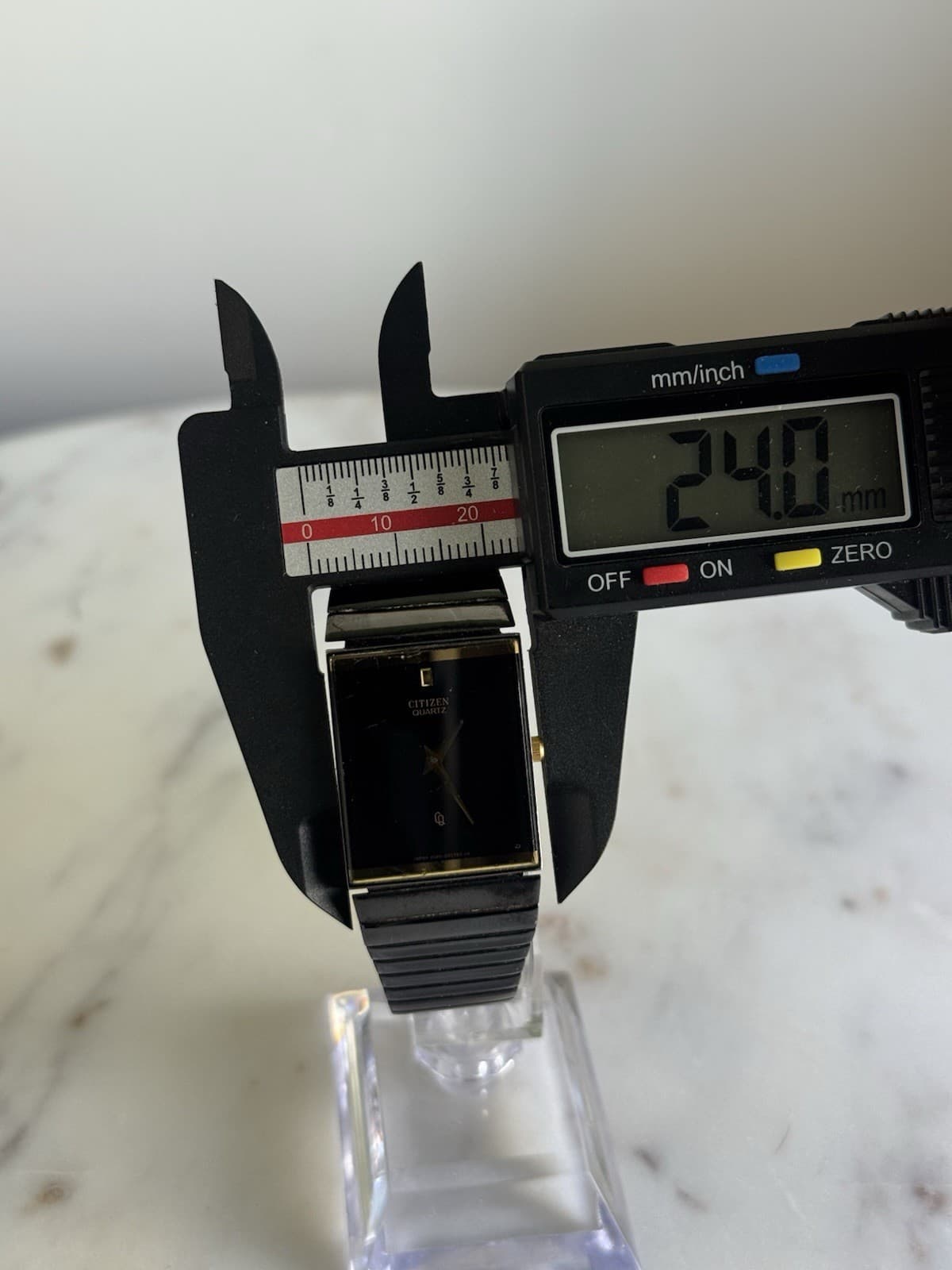 Vintage Citizen Quartz 2020-601795 KA Black & Gold Rectangular Dress Watch 24mm - Thumbnail 2