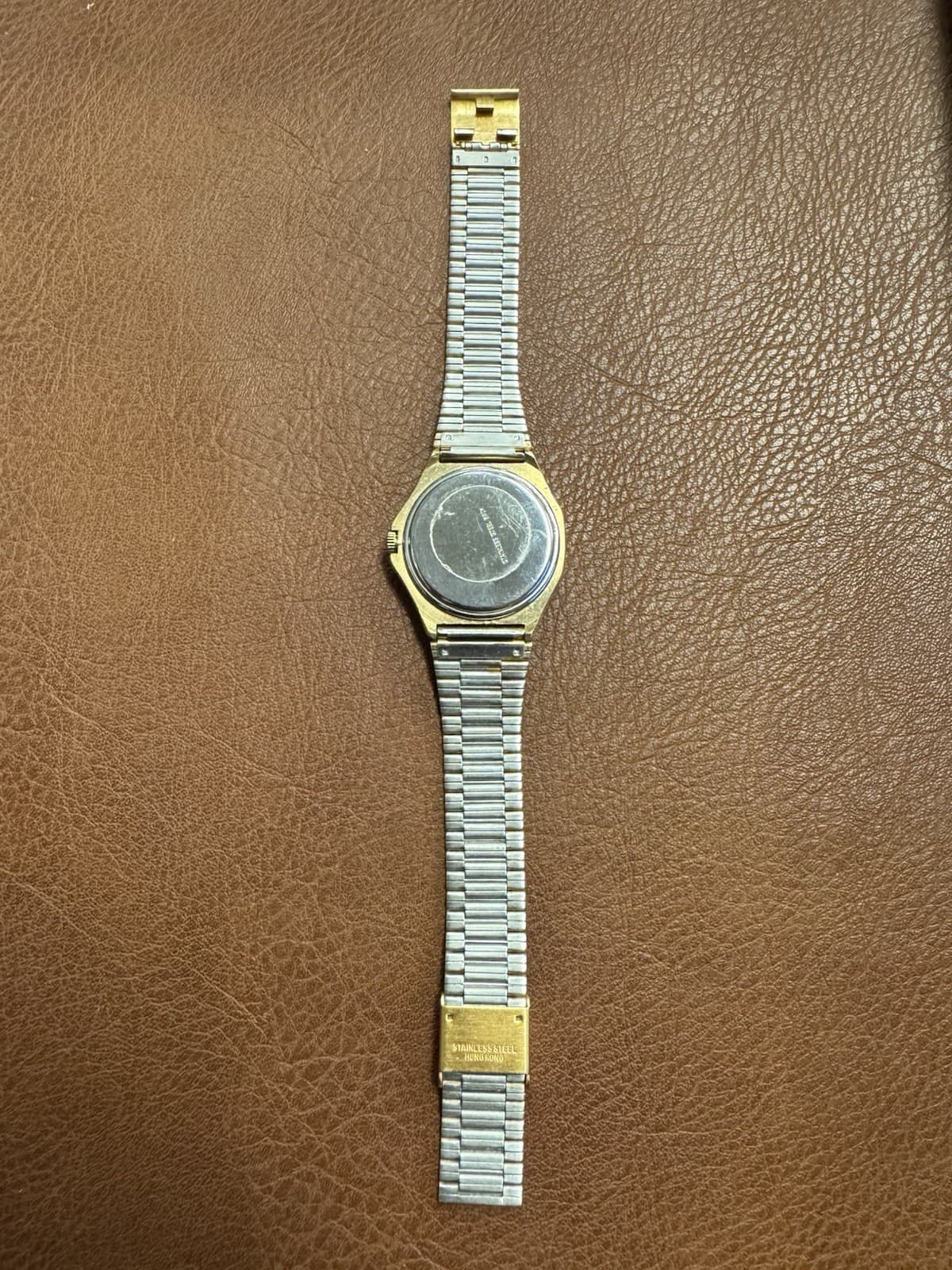 Vintage HELBROS Gold Tone Quartz Watch Day Date Dodecagonal Bezel 35.5mm - Thumbnail 4