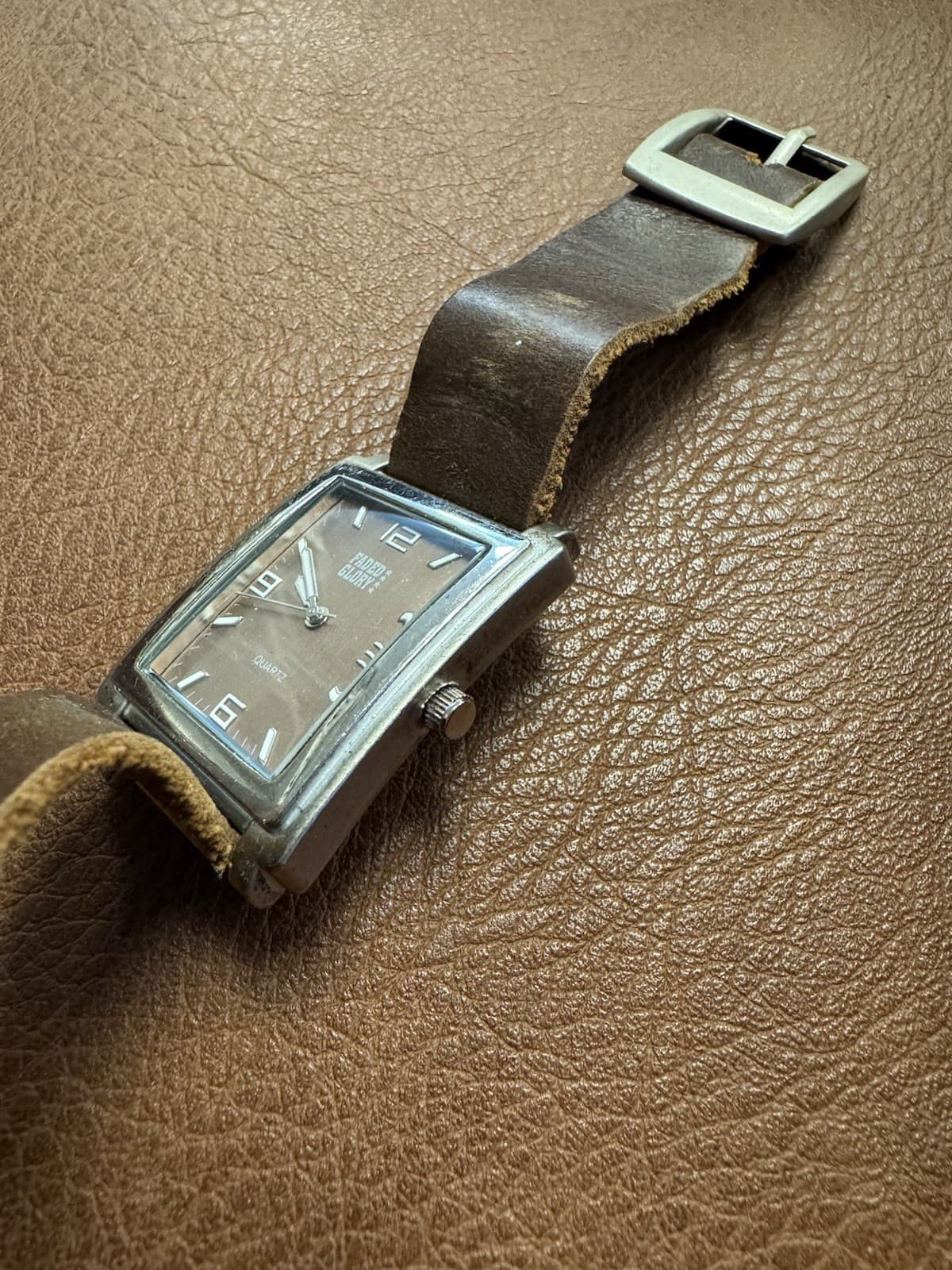 Vintage FADED GLORY Rectangular Quartz Watch Brown Leather Strap 30x33mm - Thumbnail 2