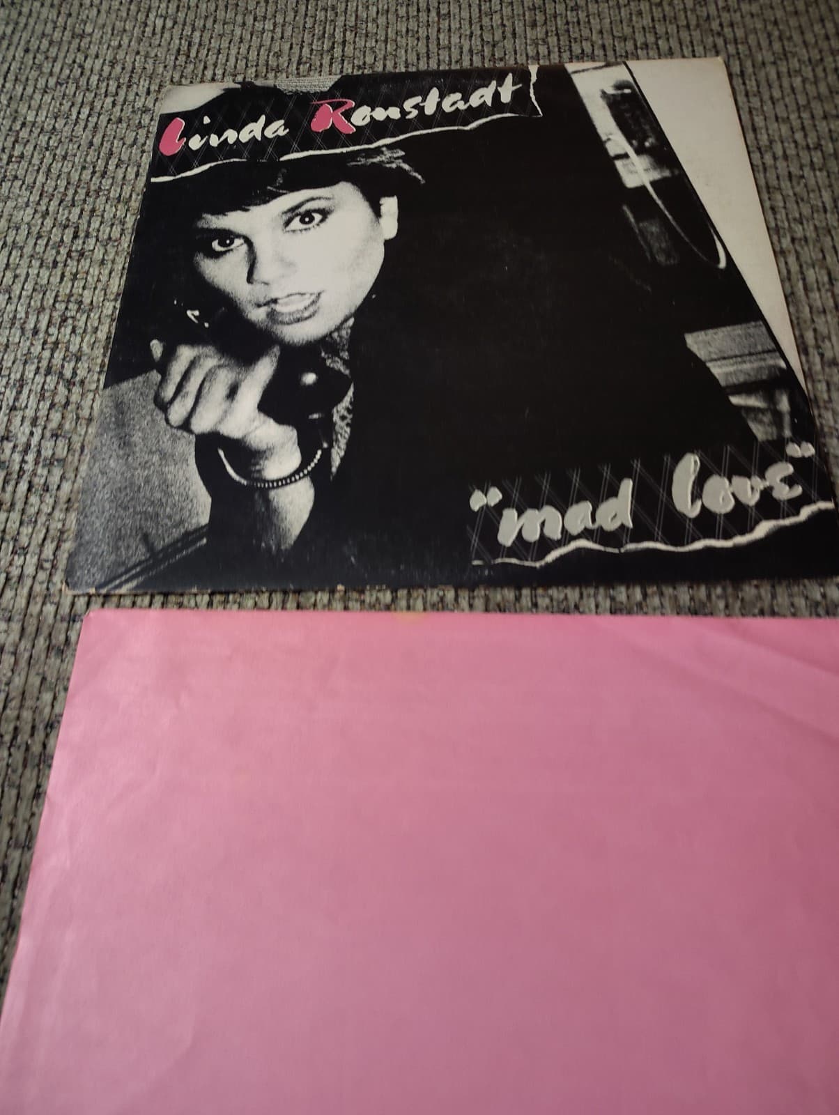 33 LP Vinyl Record Album Linda Ronstadt "Mad Love" Asylum Label 1980 FREE Ship - Thumbnail 2