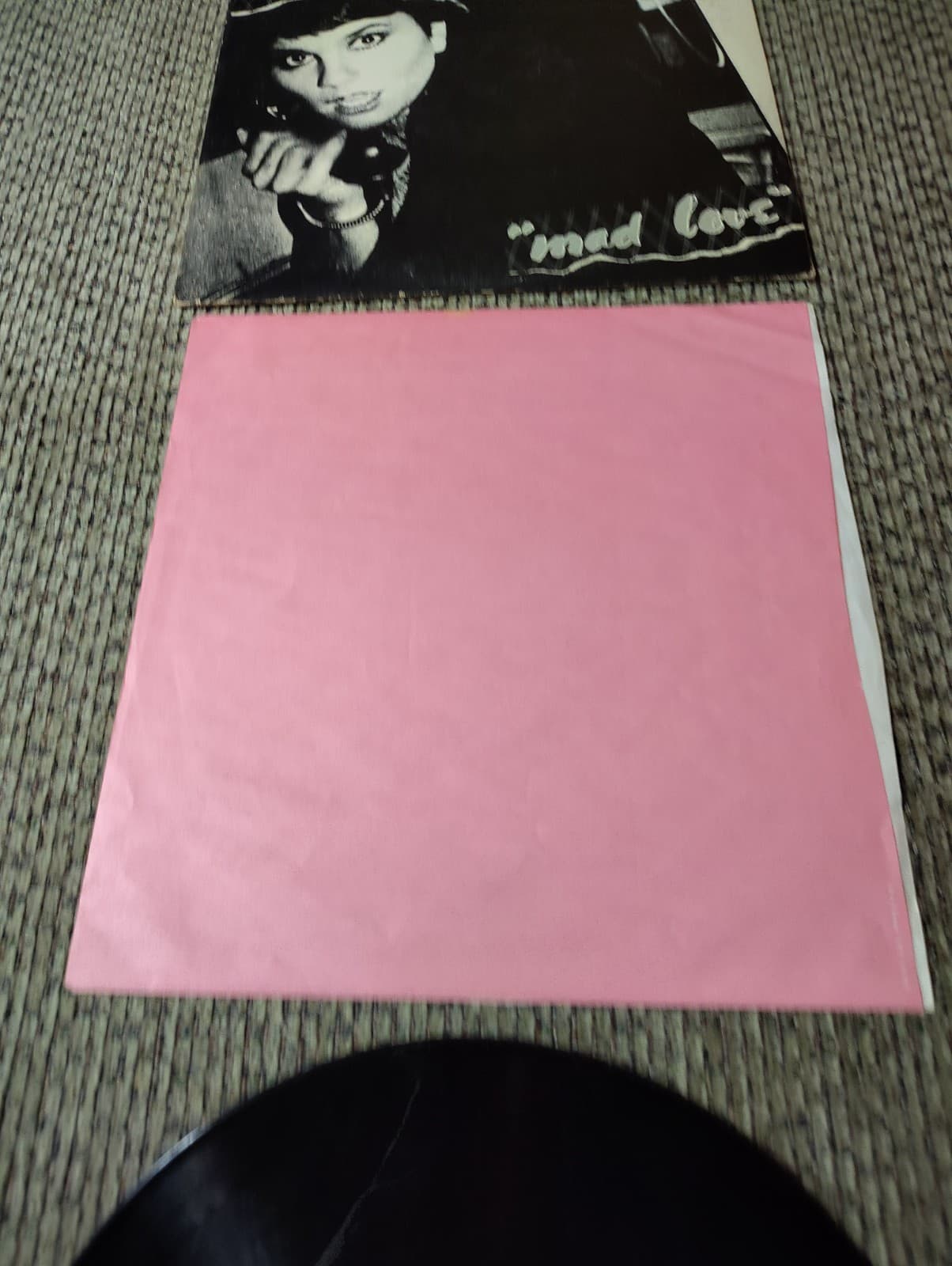 33 LP Vinyl Record Album Linda Ronstadt "Mad Love" Asylum Label 1980 FREE Ship - Thumbnail 3