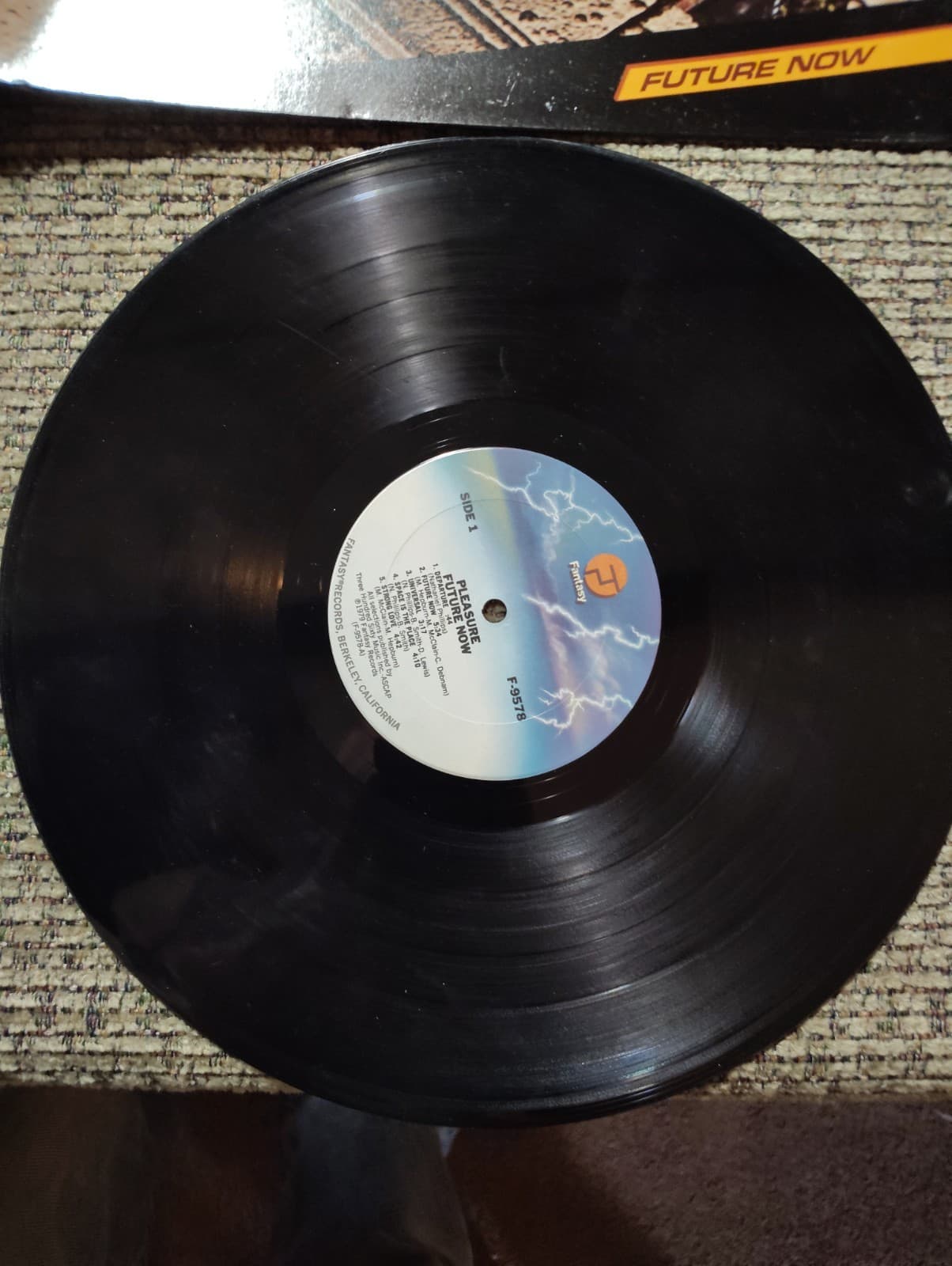 Pleasure - Future Now (LP, Vinyl, Gatefold) 1979 Fantasy Funk Soul VG+/VG - Thumbnail 3