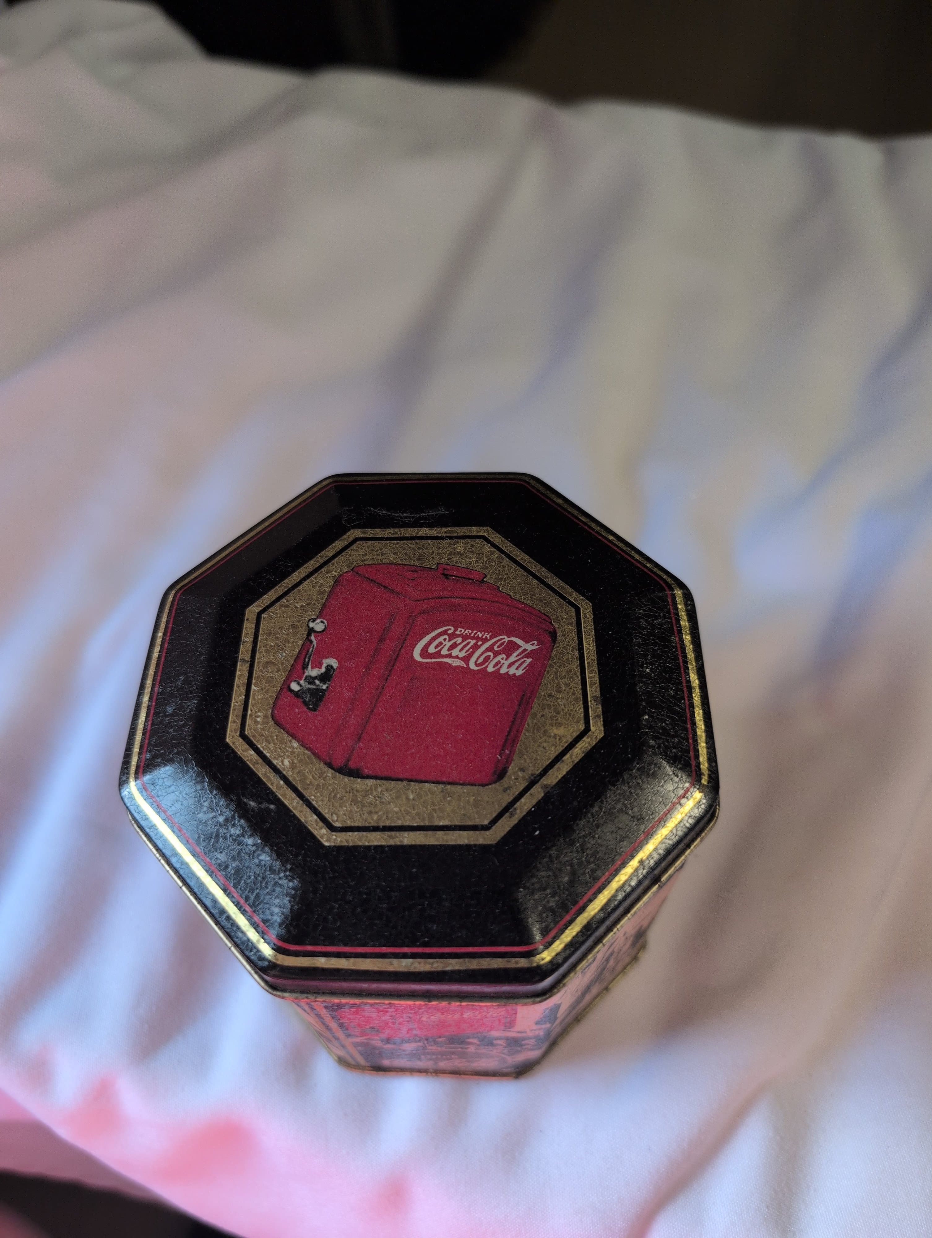 Coca-Cola Vintage Decorative Tin with Retro Design - Thumbnail 3