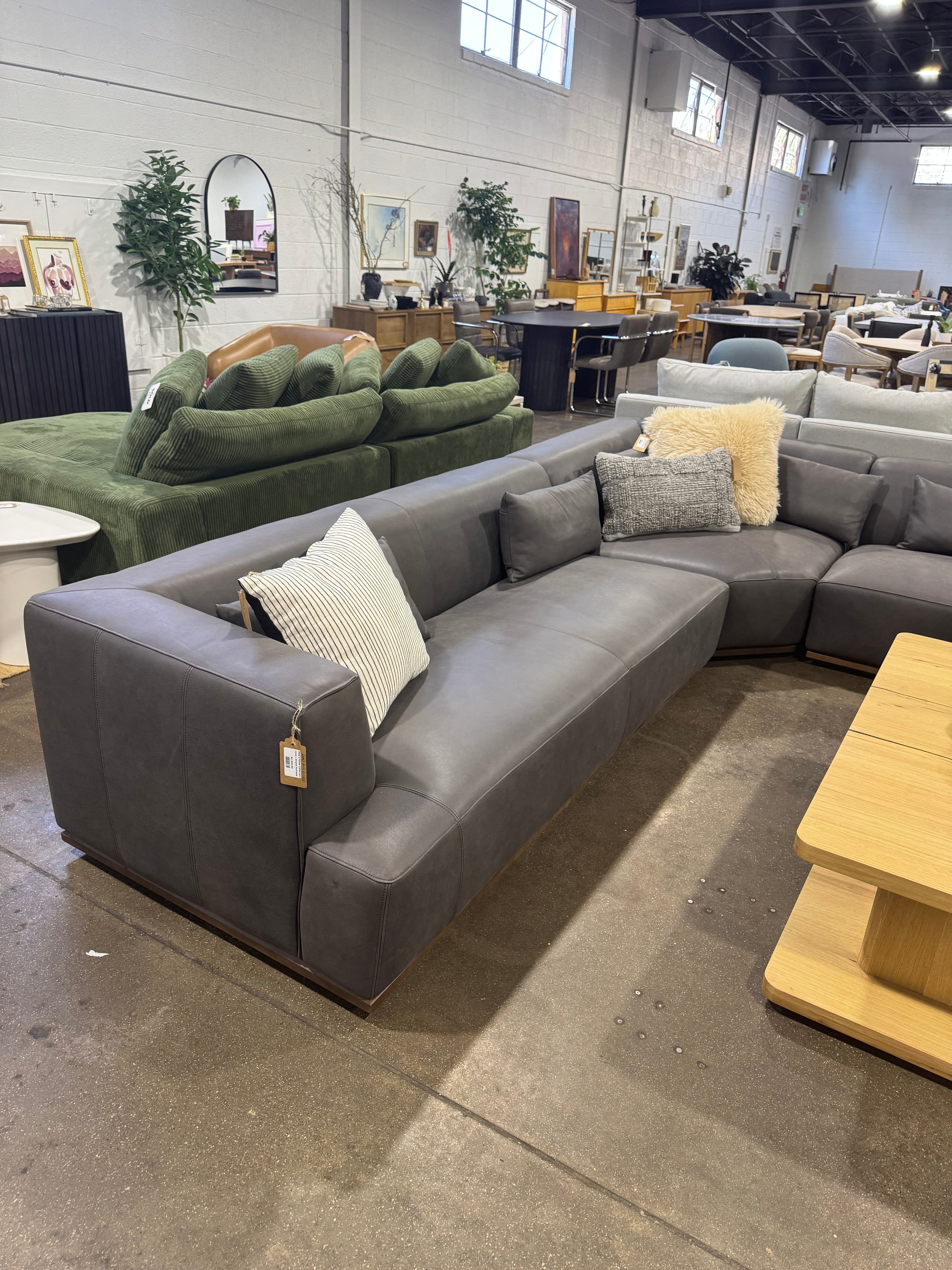 Moe's Home Collection Clove L-Shaped Sectional - Thumbnail 3