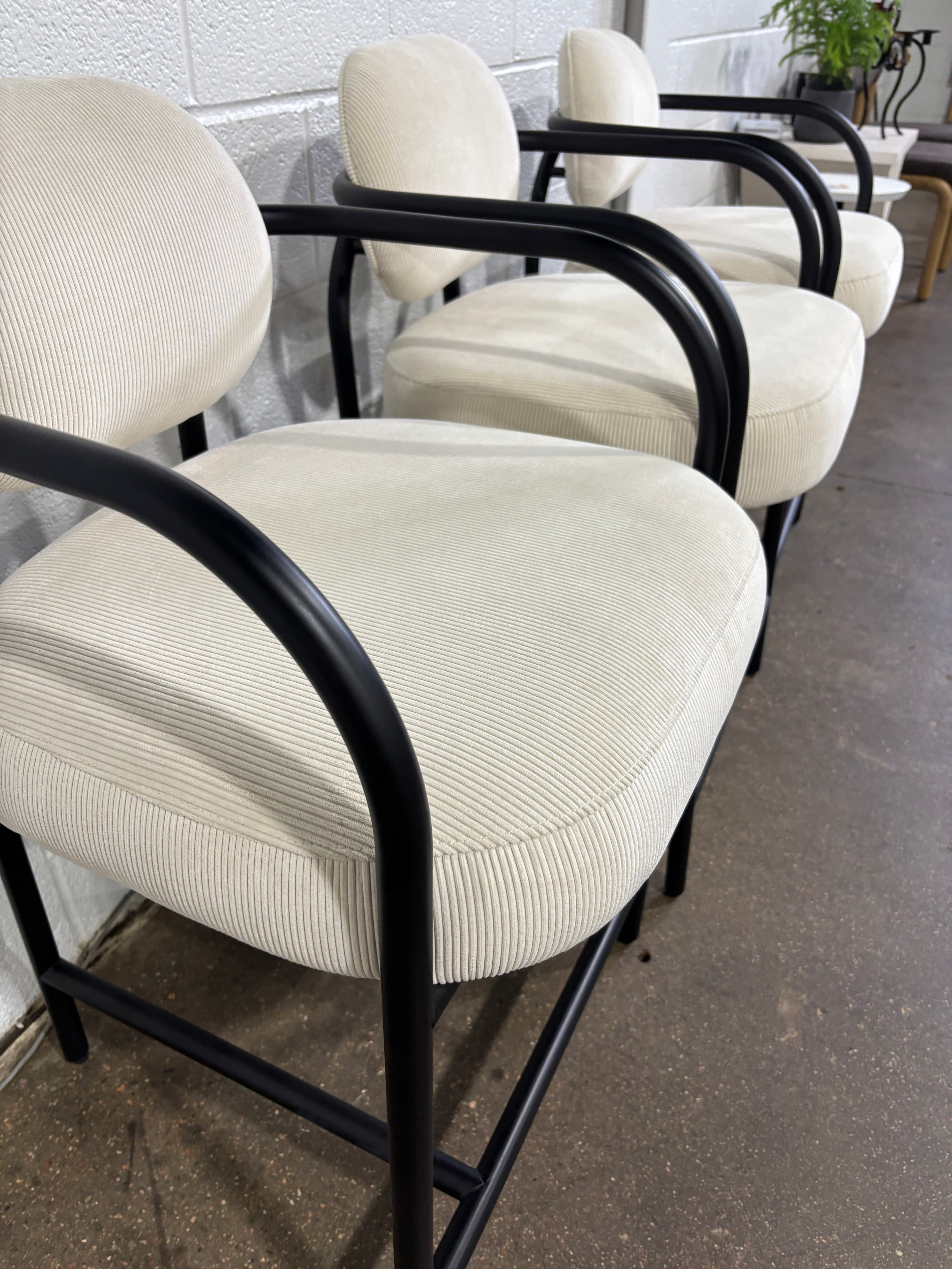 Denver Modern Arches Counter Stool - Cream - Thumbnail 3