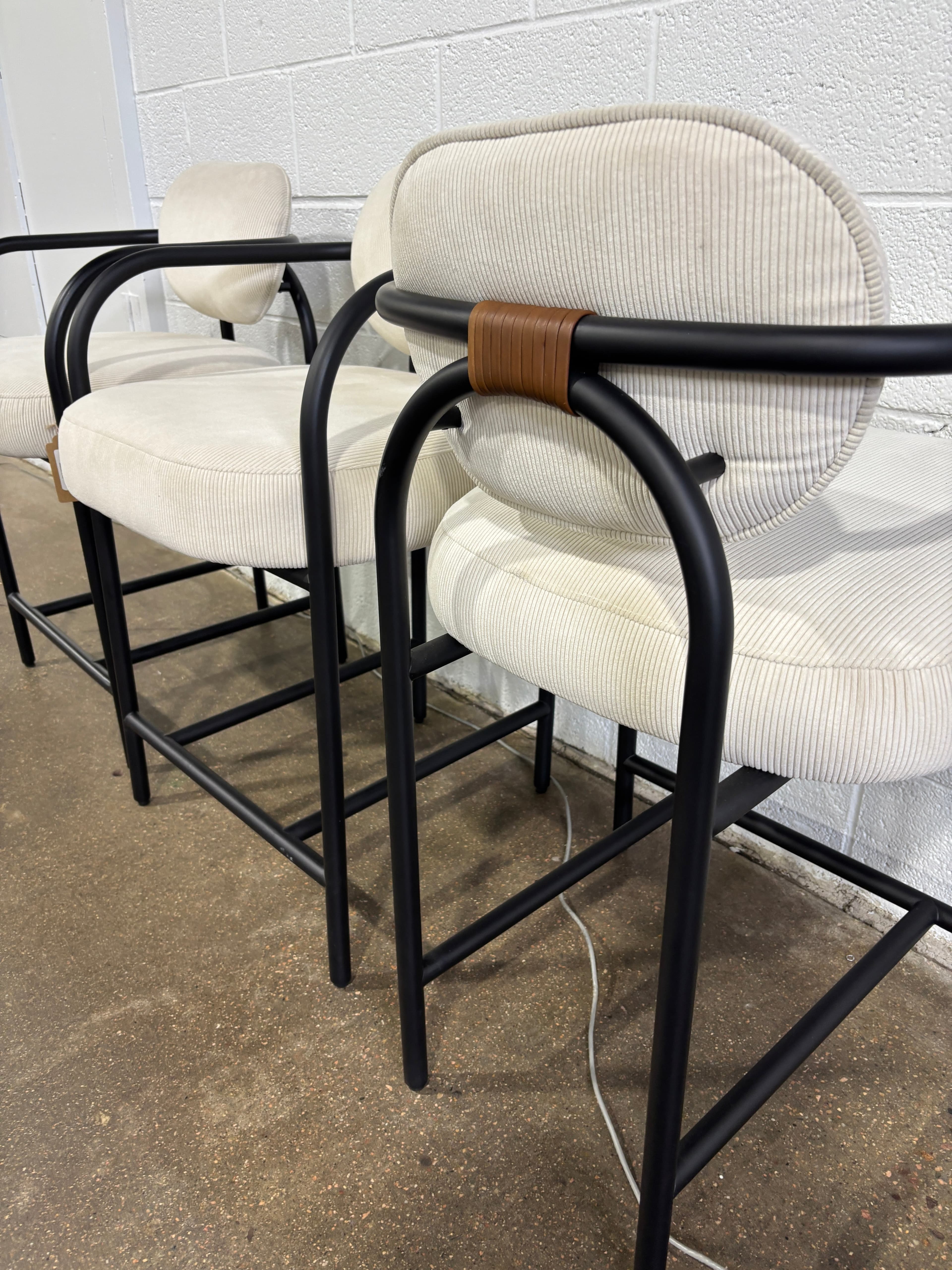Denver Modern Arches Counter Stool - Cream - Thumbnail 10