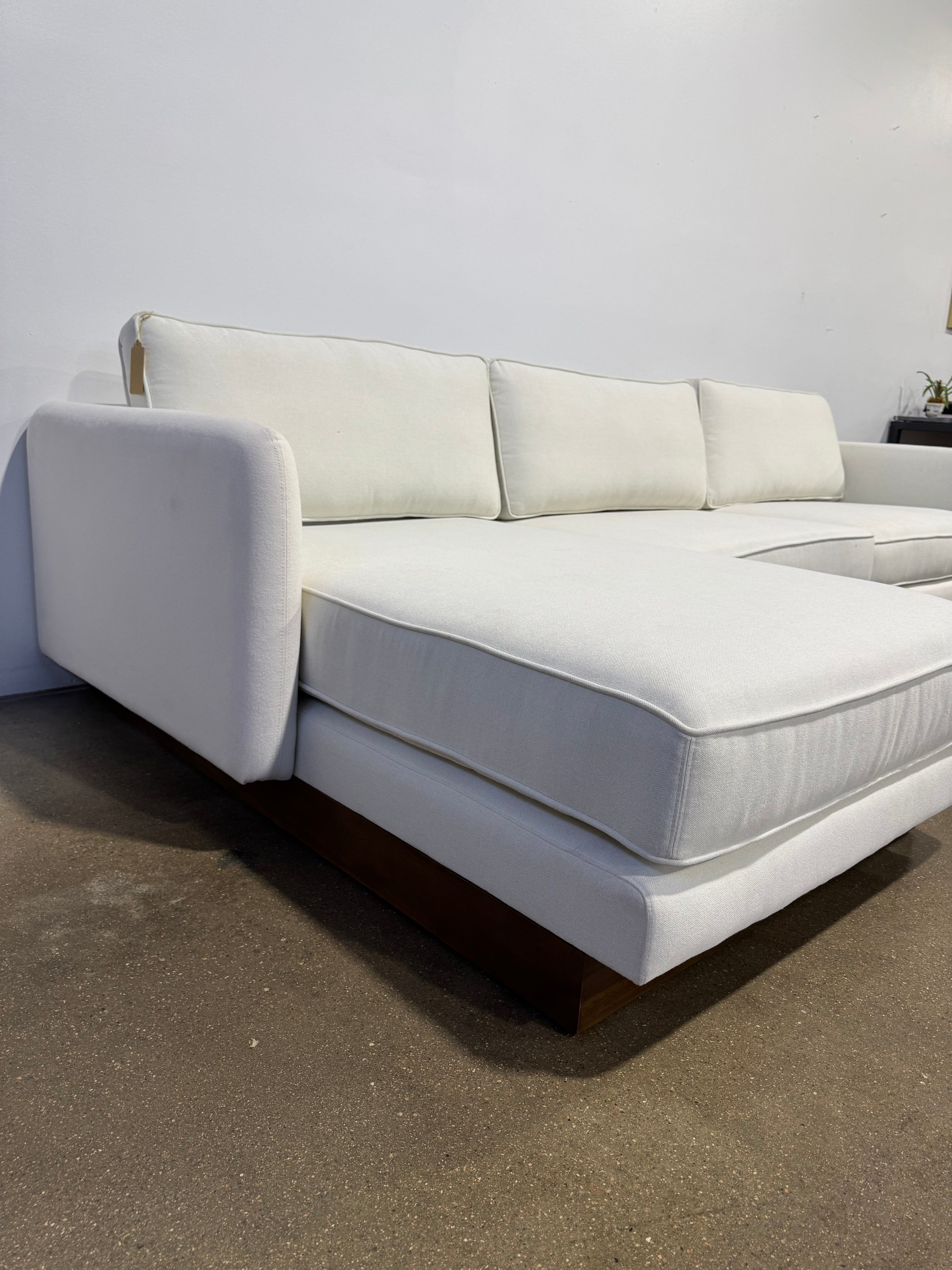 Moe's Home Collection Vernon Sectional, Left - Thumbnail 7