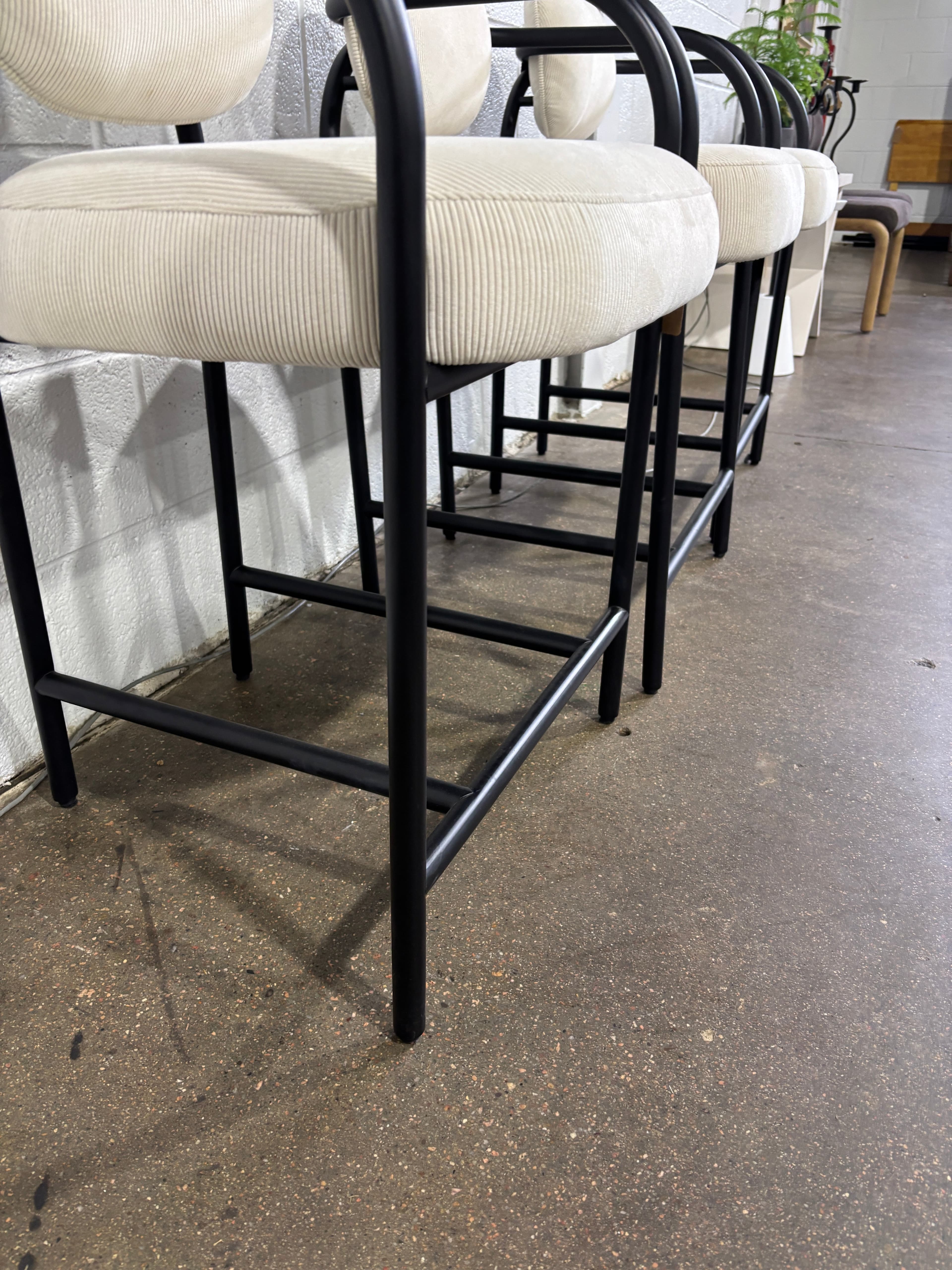 Denver Modern Arches Counter Stool - Cream - Thumbnail 2