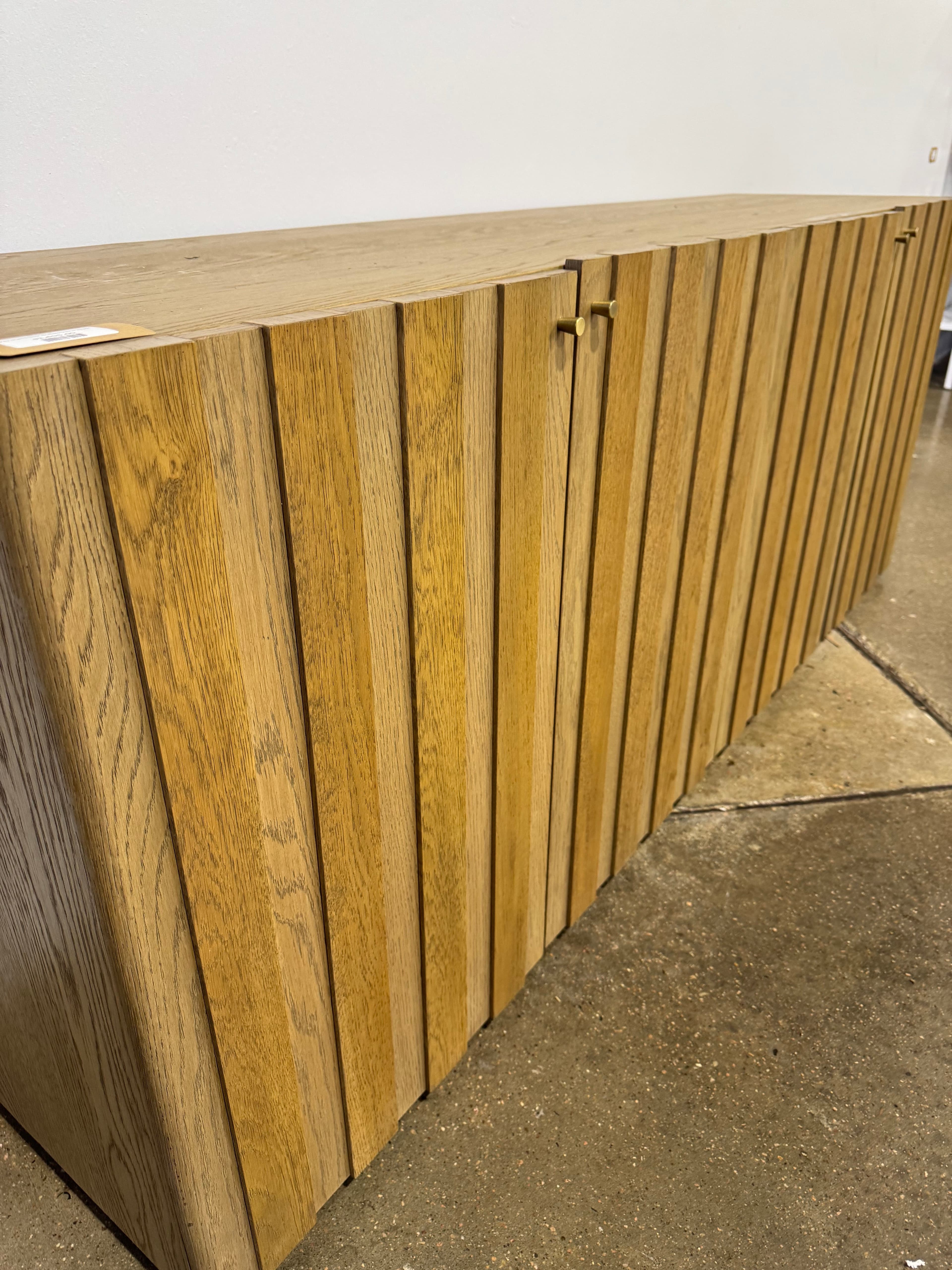 Moe's Vermentino Sideboard Oak - Thumbnail 5