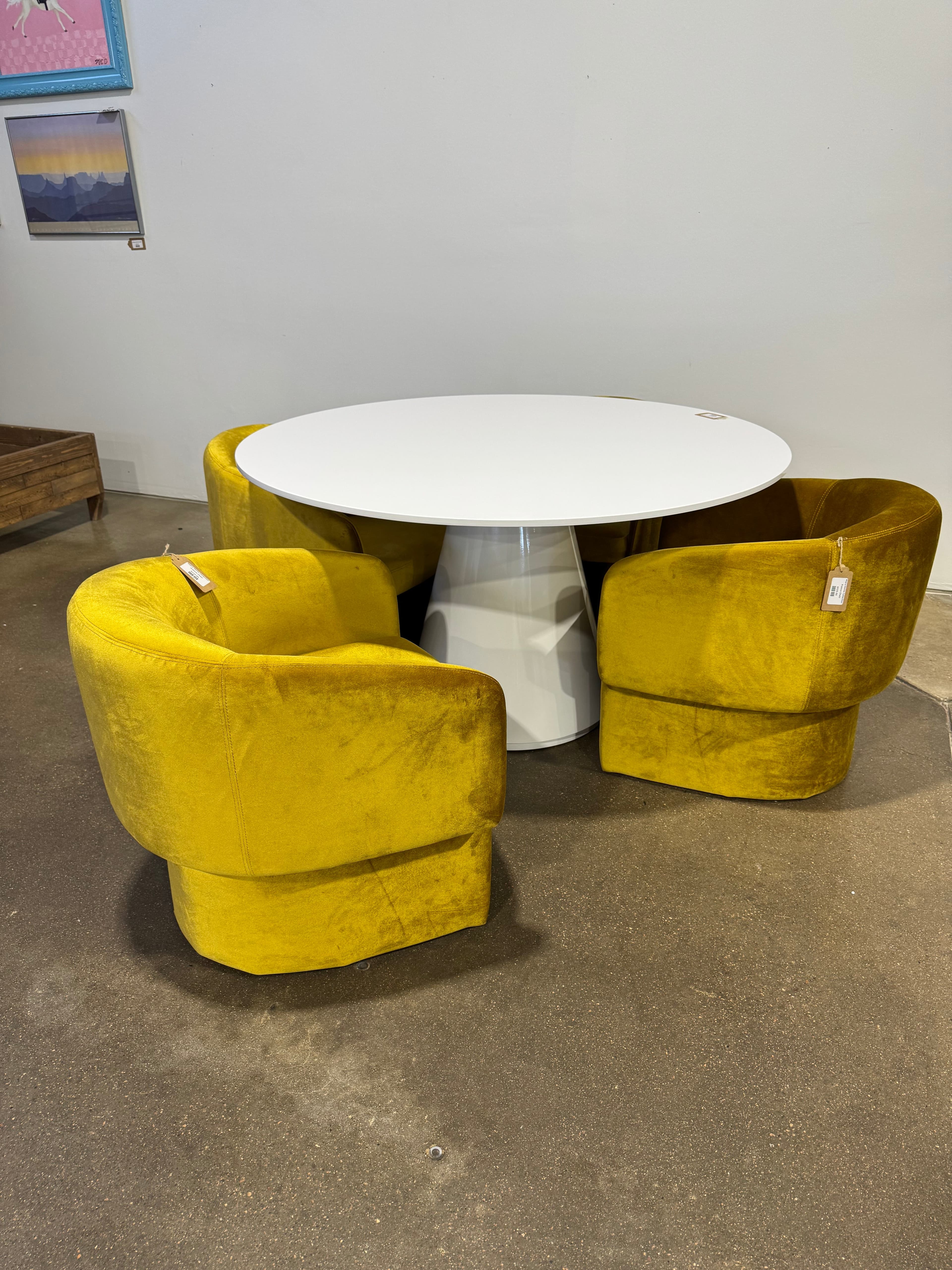 Moe's Home Collection Otago Dining Table, 54" Round - Thumbnail 3