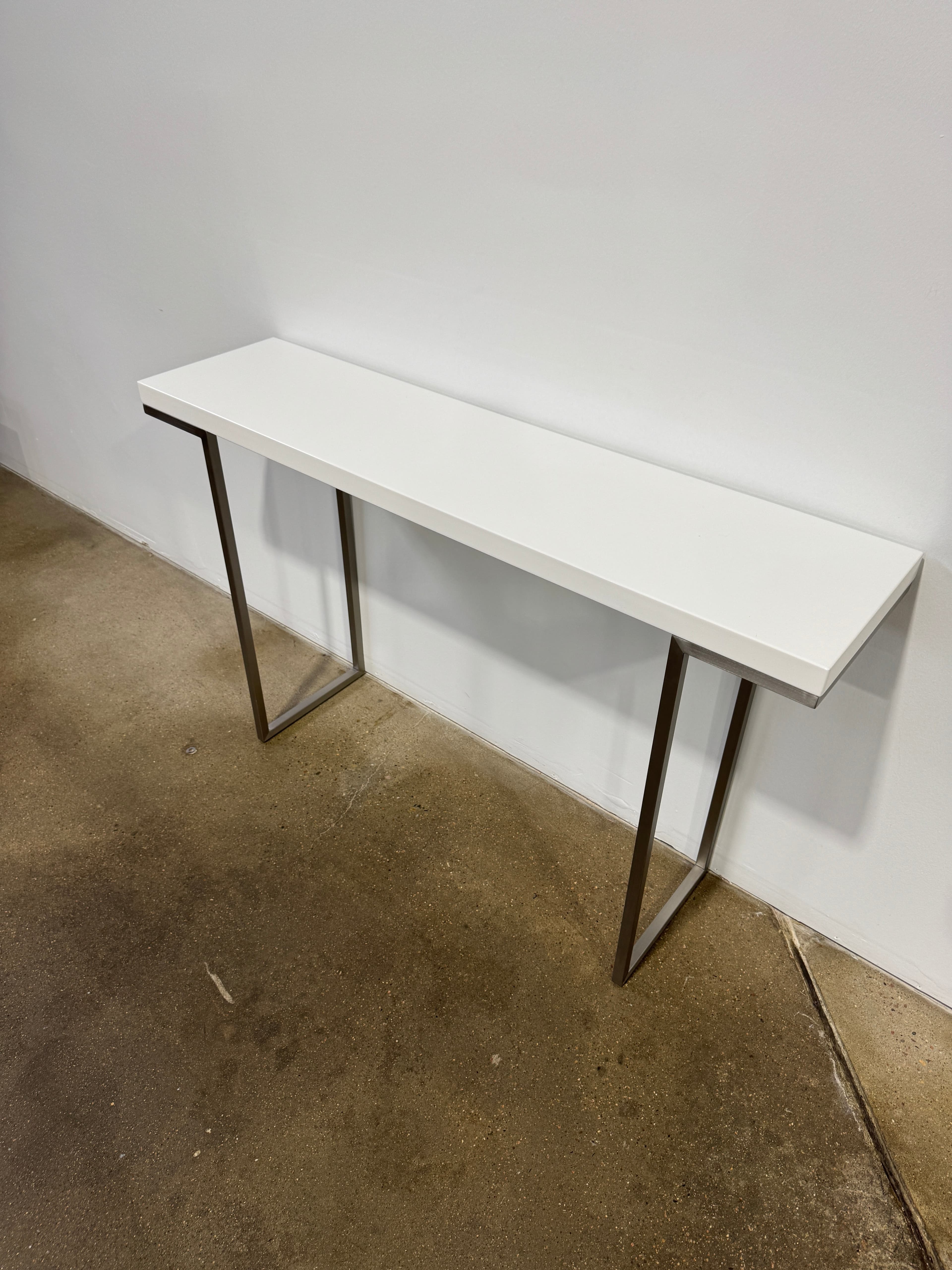 Moe's Home Collection Repetir Console Table - Thumbnail 3