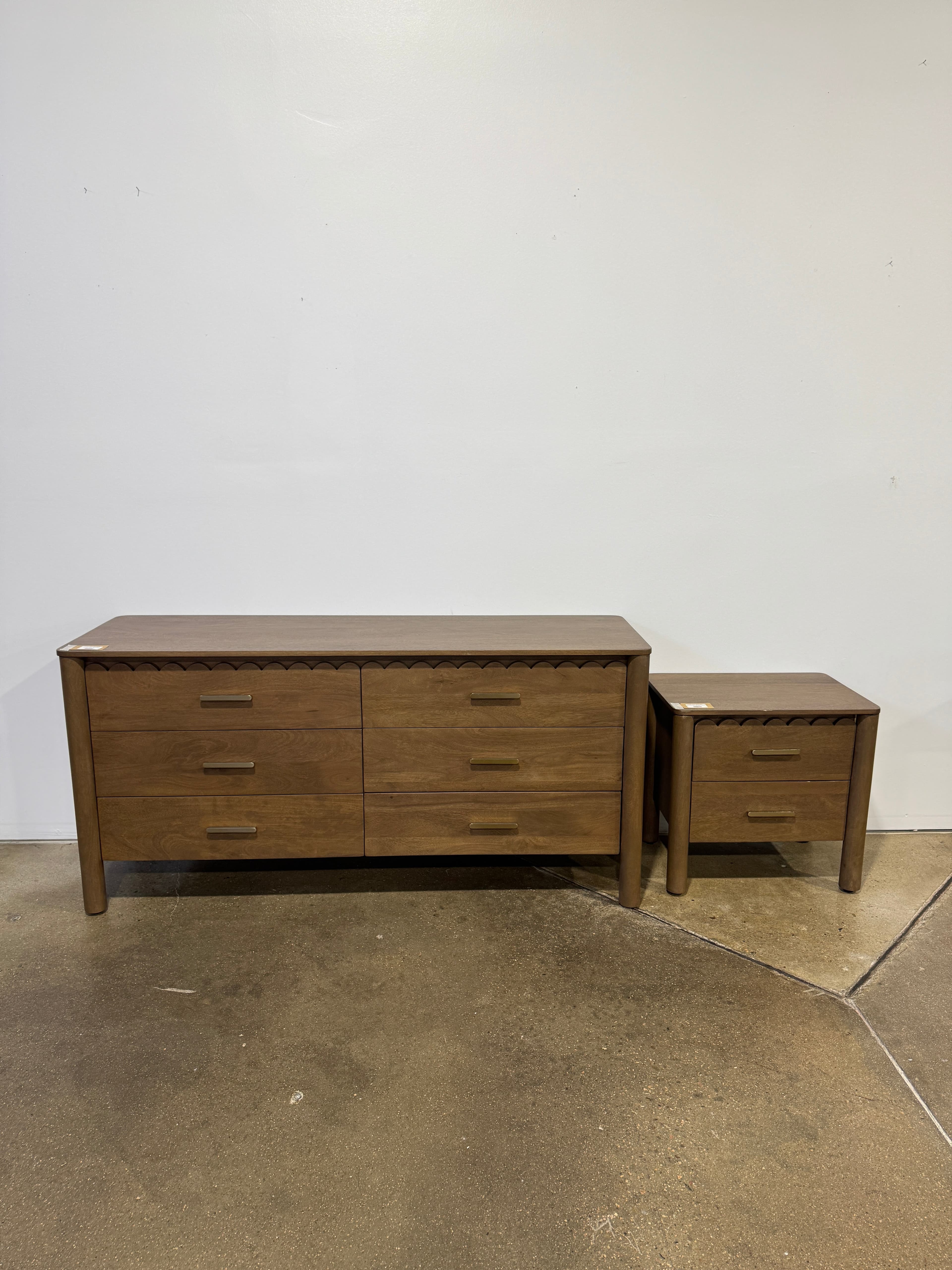 Lulu and Georgia Samantha Dresser - Thumbnail 2
