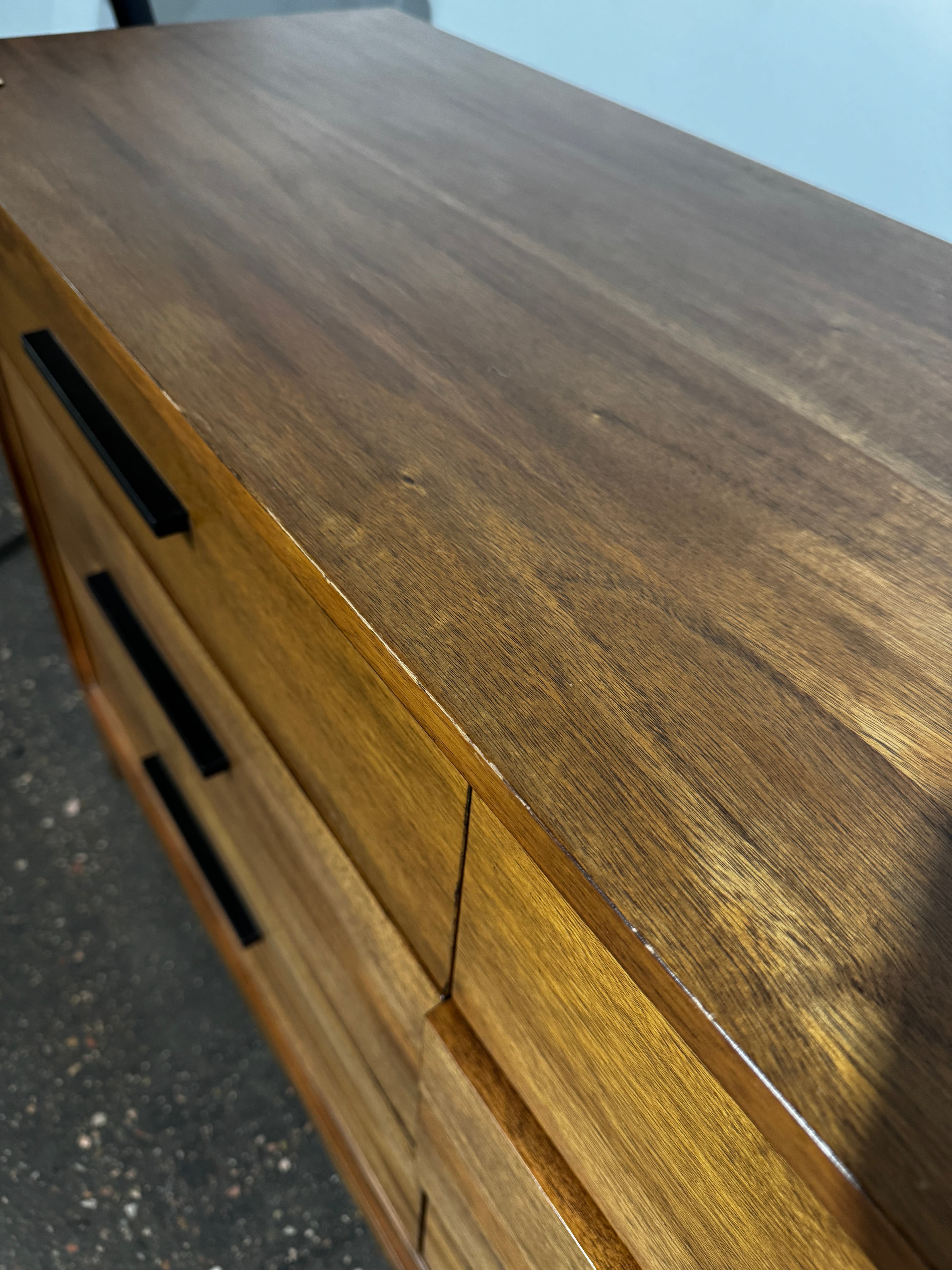 6 Drawer Dresser - Thumbnail 4