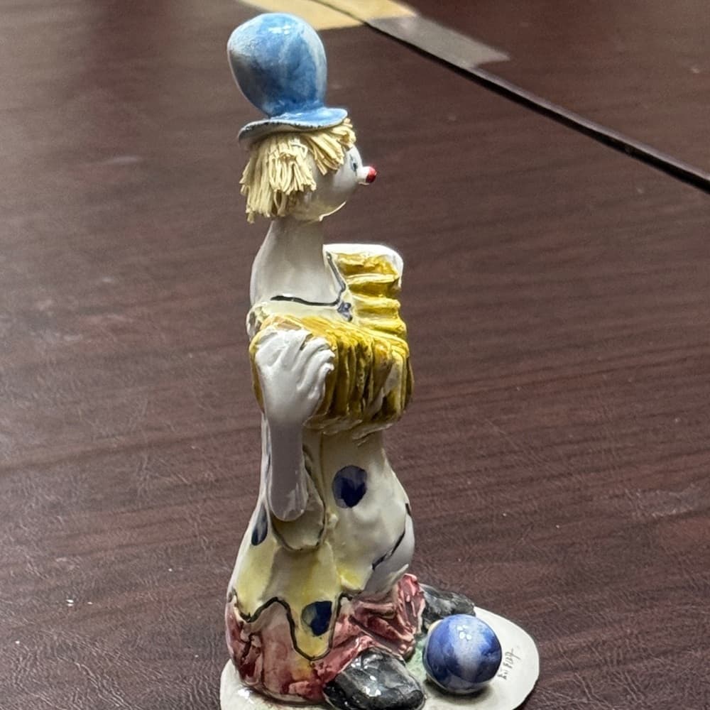 Vintage Pastel Ceramica Lino Zampiva Italian Clown Figurine with Accordion - Thumbnail 5