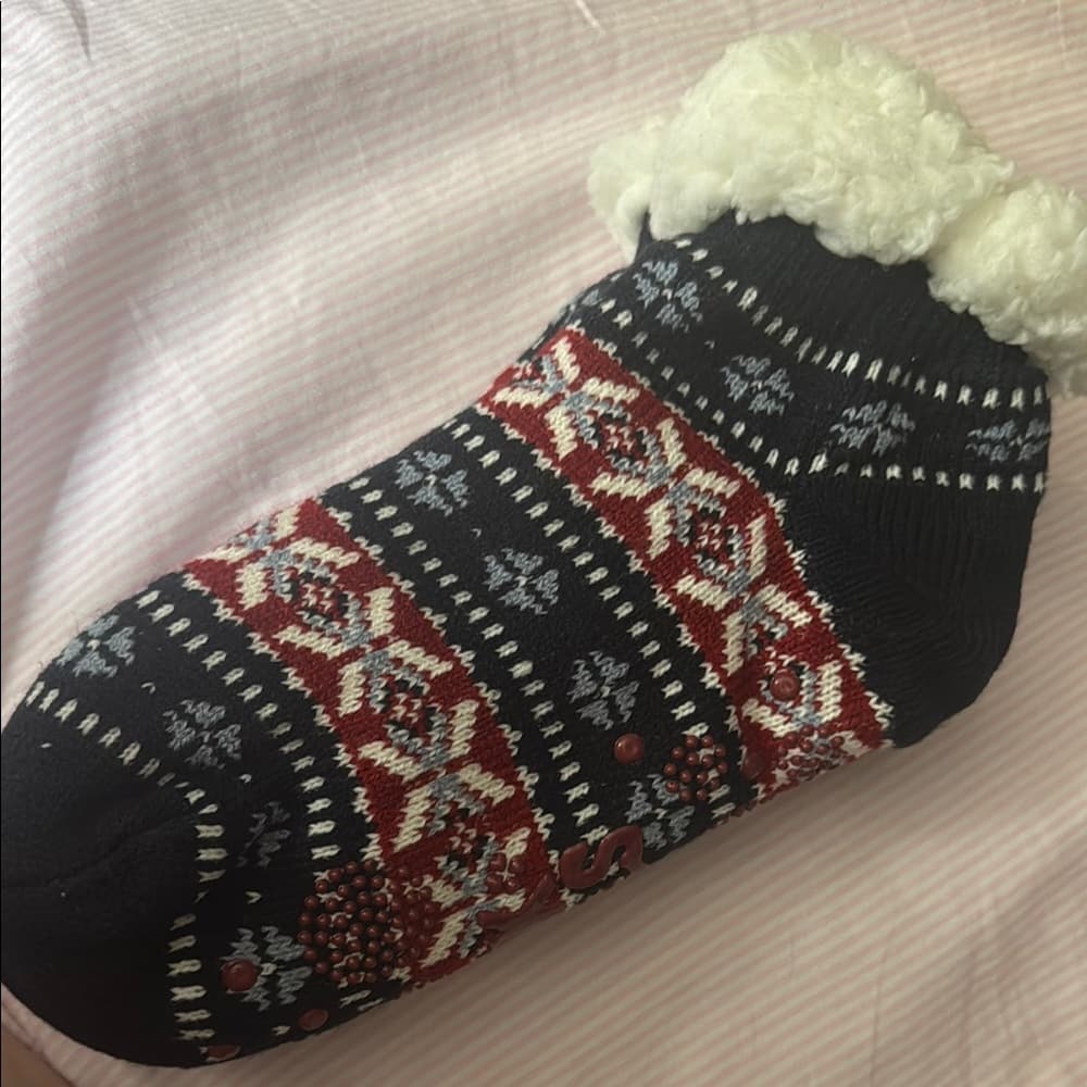 Muk Luks Casual Black and Red Socks - Thumbnail 3