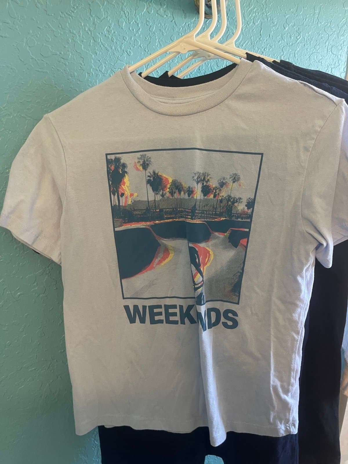 Shirt - Thumbnail 9