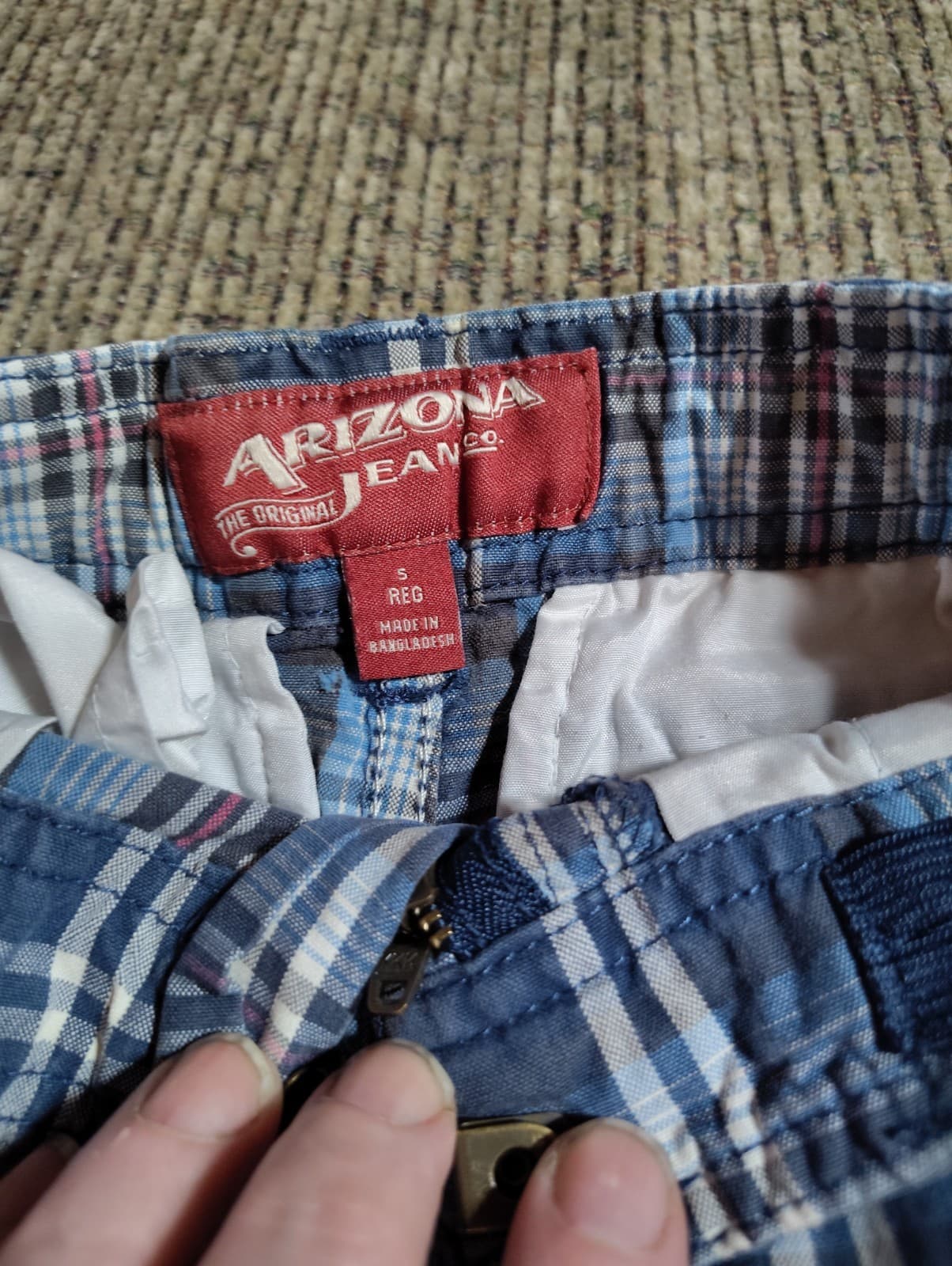 Arizona Jeans boys size 5 blue plaid shorts - Thumbnail 3