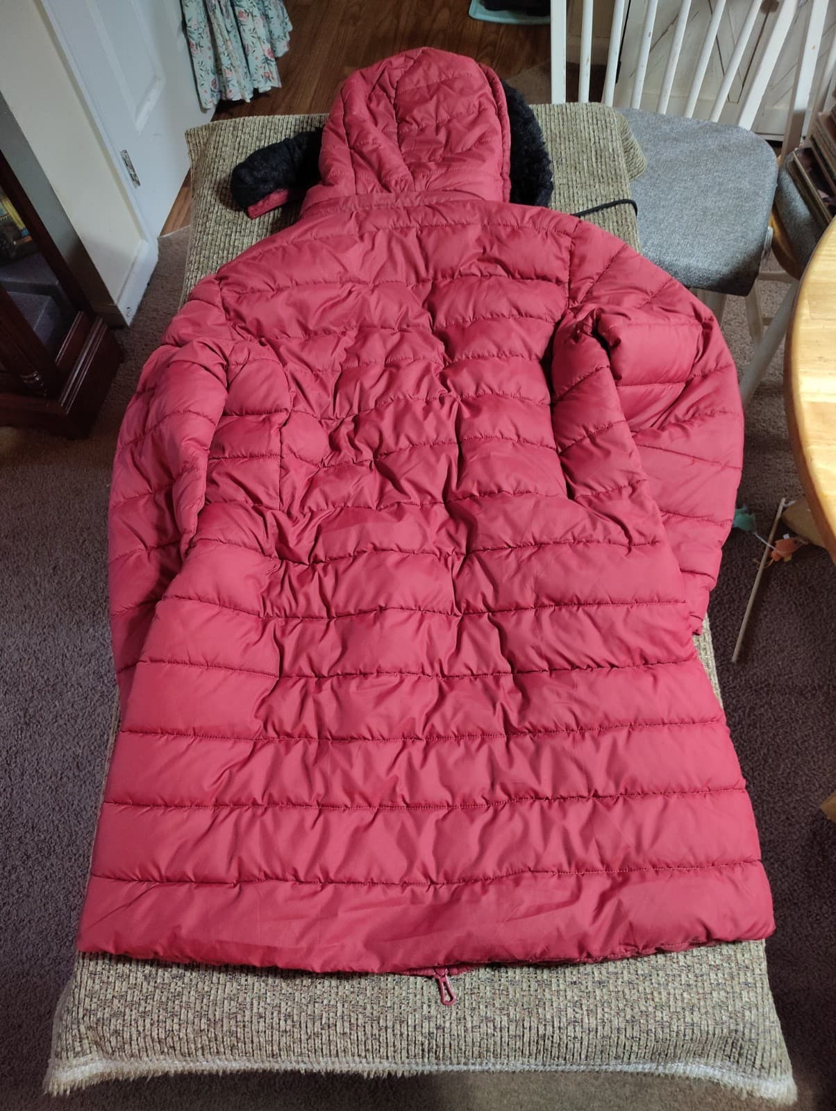 GoldLady Long Puffer Jacket -M- RED With Detachable Faux Fur Hood - Thumbnail 7