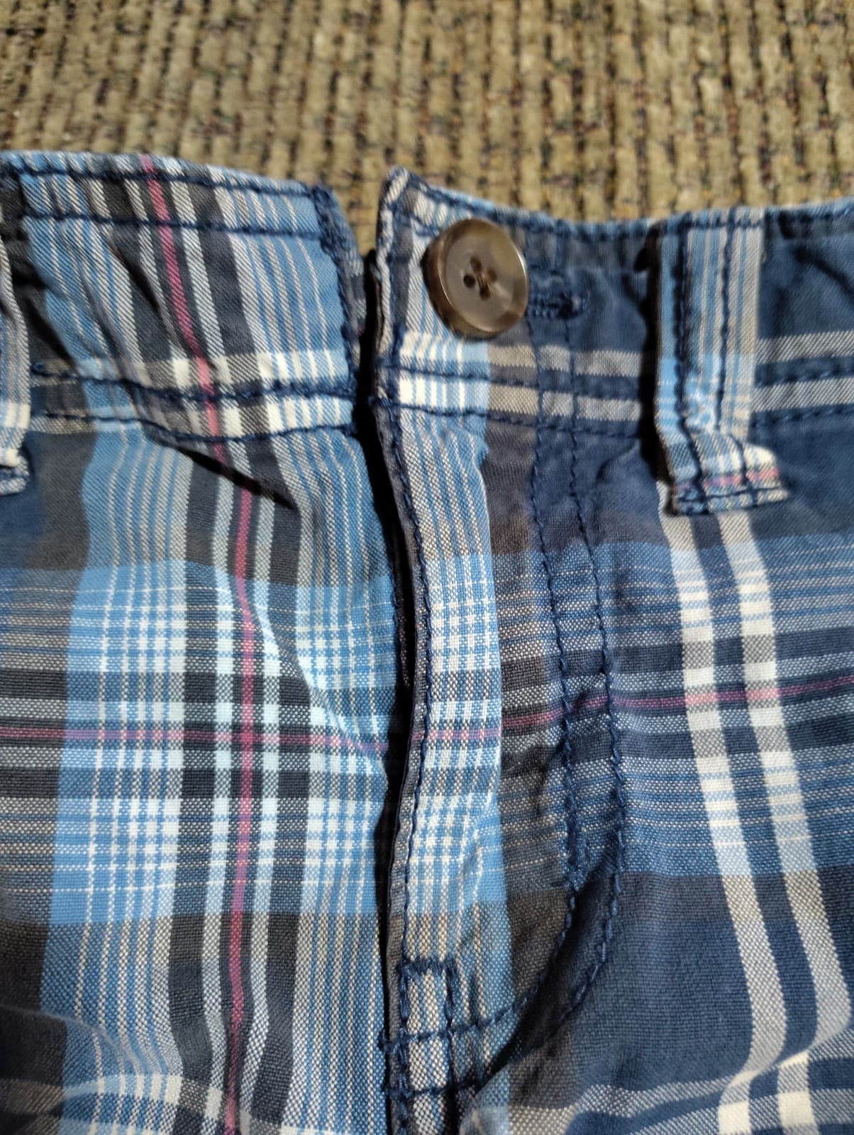 Arizona Jeans boys size 5 blue plaid shorts - Thumbnail 2