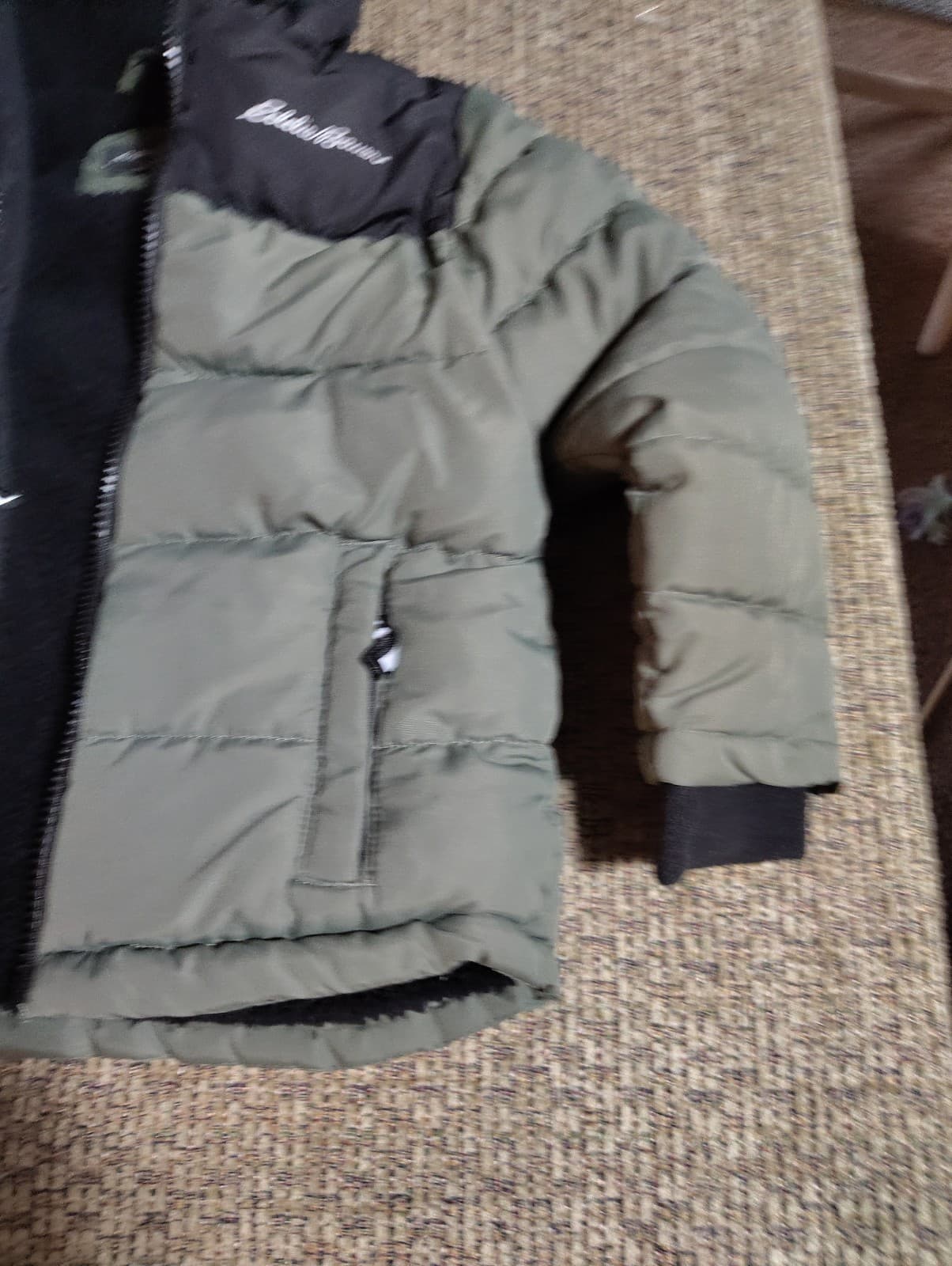 EDDIE BAUER AWESOME BOYS JACKET, SIZE 6, EXCELLENT CLEAN CONDITION, BARELY WORN - Thumbnail 3