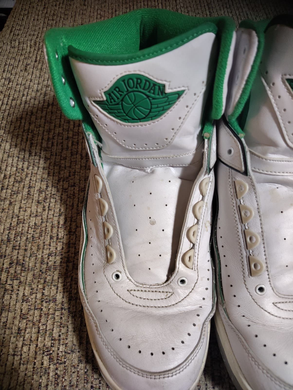 Air Jordan 2 Retro Lucky Green Size 12 Mens With Bucks - Thumbnail 3