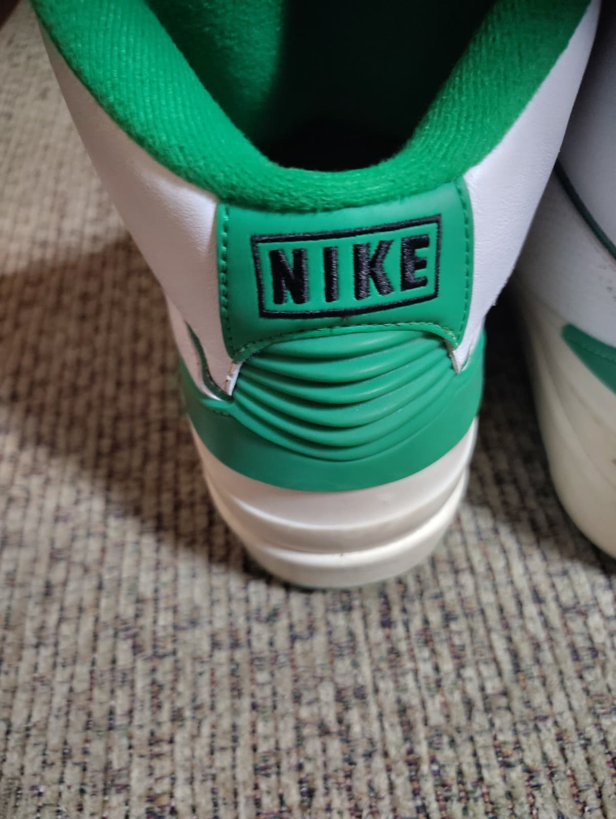 Air Jordan 2 Retro Lucky Green Size 12 Mens With Bucks - Thumbnail 12