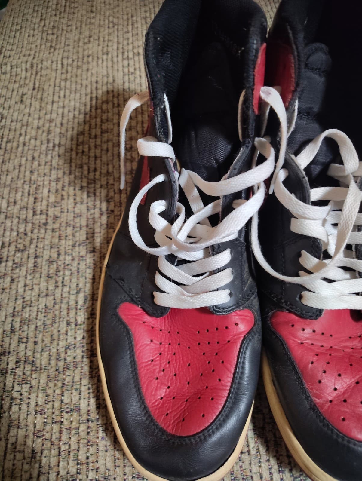 Jordan 1 Retro 2001 Bred Size 12 - Thumbnail 3
