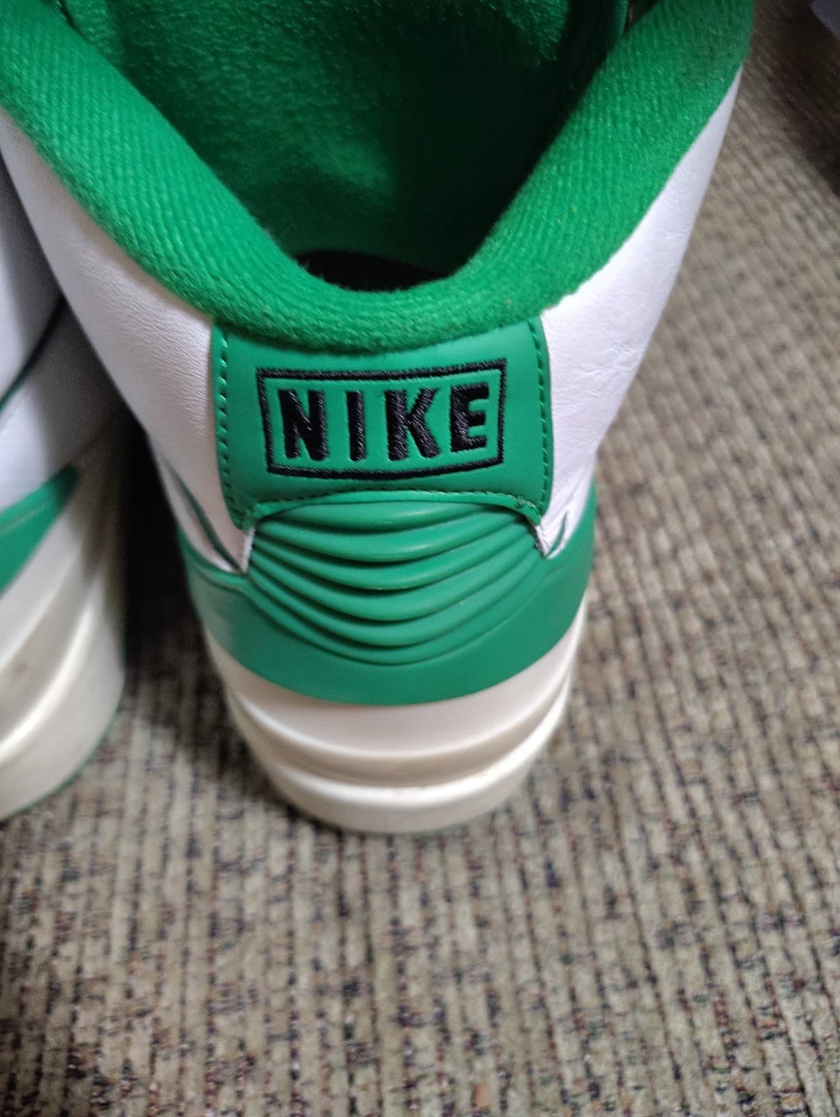 Air Jordan 2 Retro Lucky Green Size 12 Mens With Bucks - Thumbnail 13