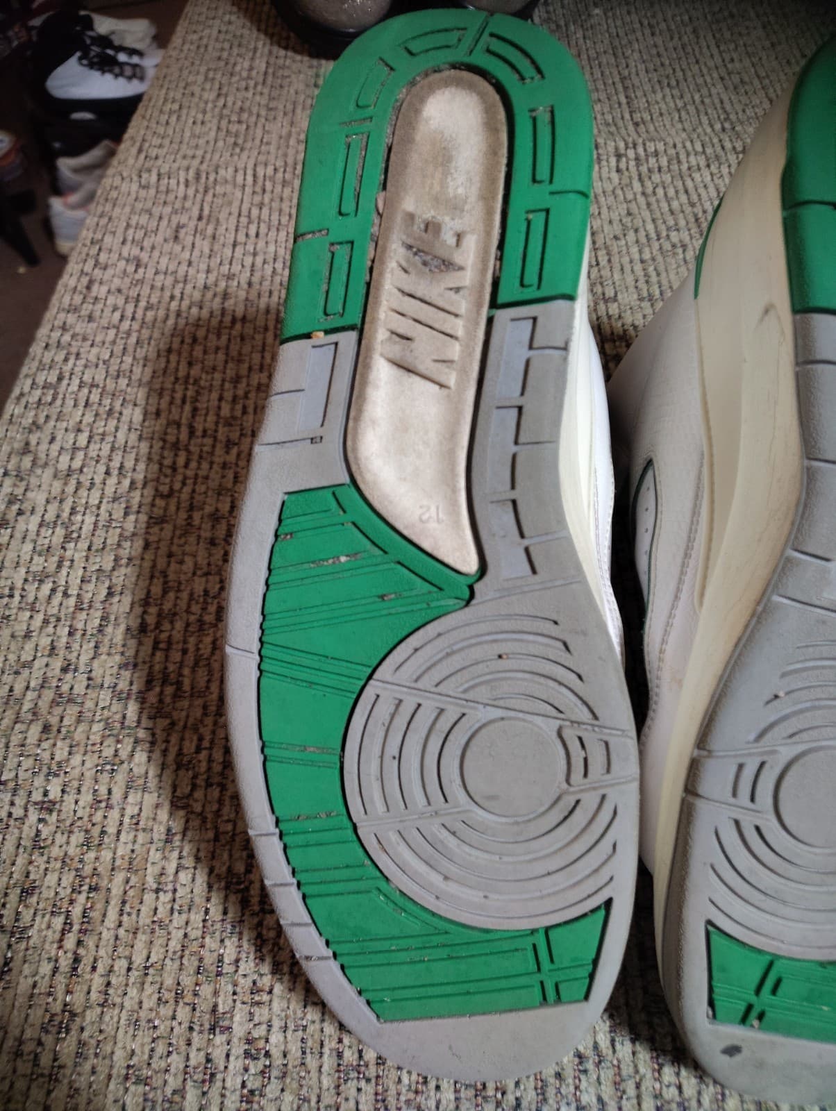 Air Jordan 2 Retro Lucky Green Size 12 Mens With Bucks - Thumbnail 15