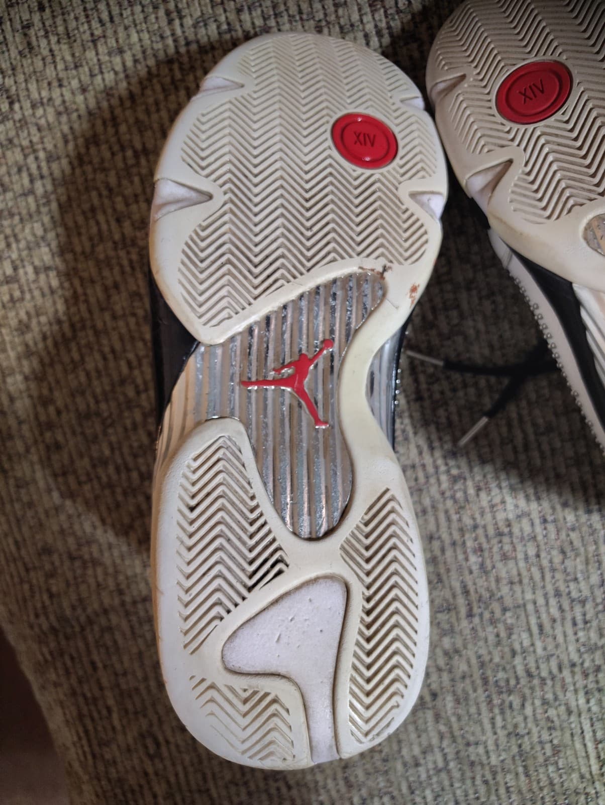 Size 12 - Supreme x Air Jordan 14 Retro White Studded No Box - Thumbnail 16