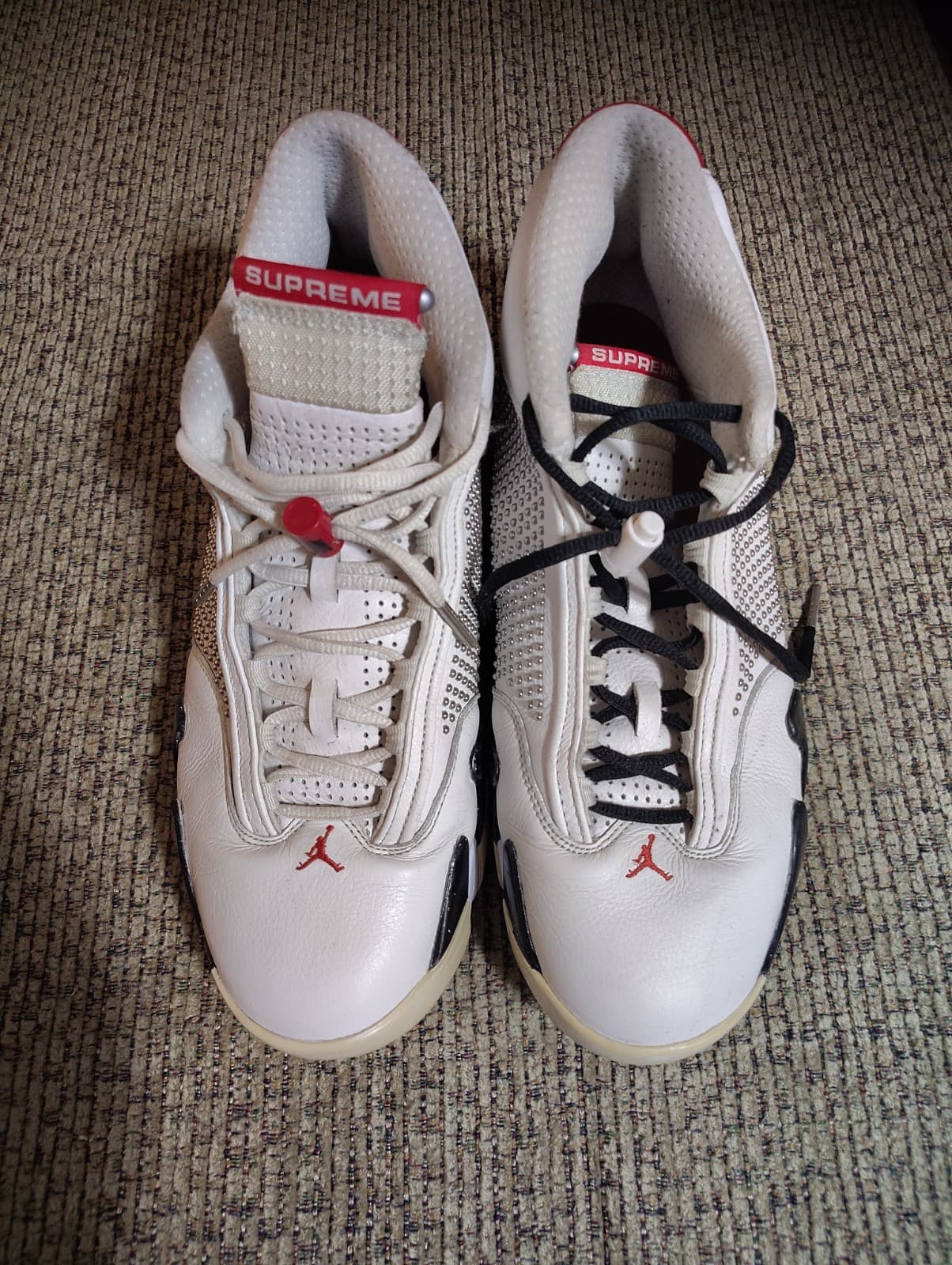 Size 12 - Supreme x Air Jordan 14 Retro White Studded No Box - Thumbnail 2