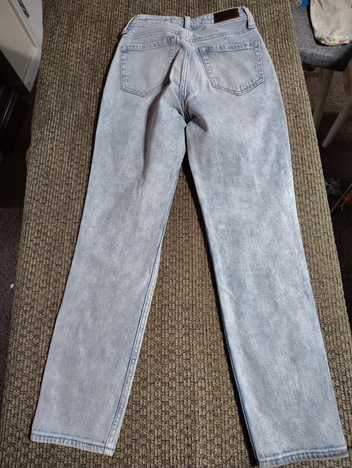 Hollister Ultra High-Rise Mom Jeans Light Blue Distressed Denim for Women - Thumbnail 10