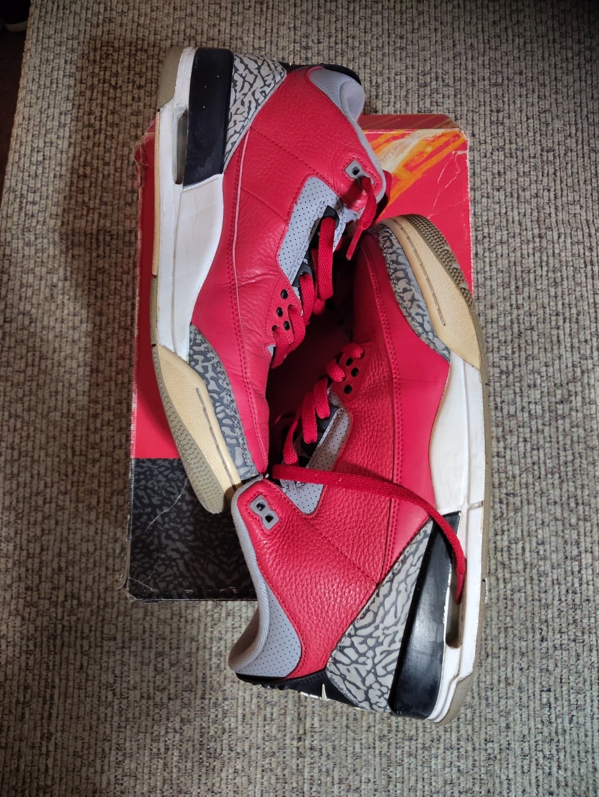 Size 12 - Jordan 3 Retro SE Mid Unite With Box Free Shipping