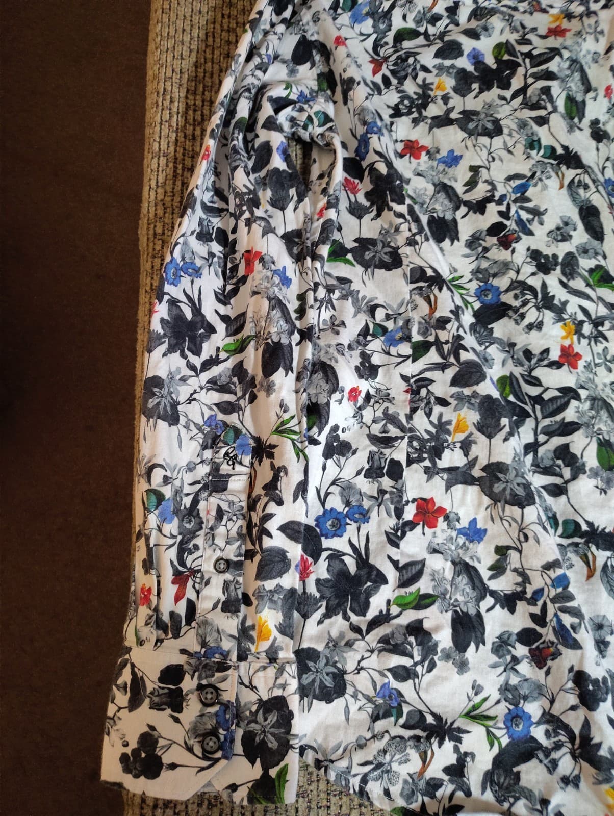 Robert Graham STEVENS Floral Linen Blend Excellent Condition. Size: Medium - Thumbnail 10