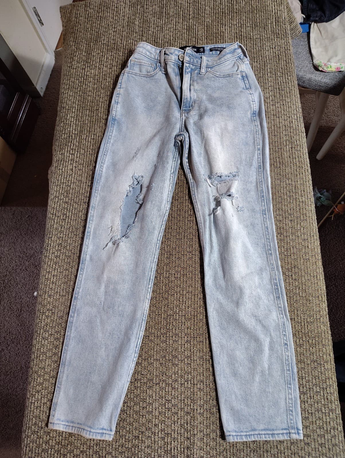 Hollister Ultra High-Rise Mom Jeans Light Blue Distressed Denim for Women