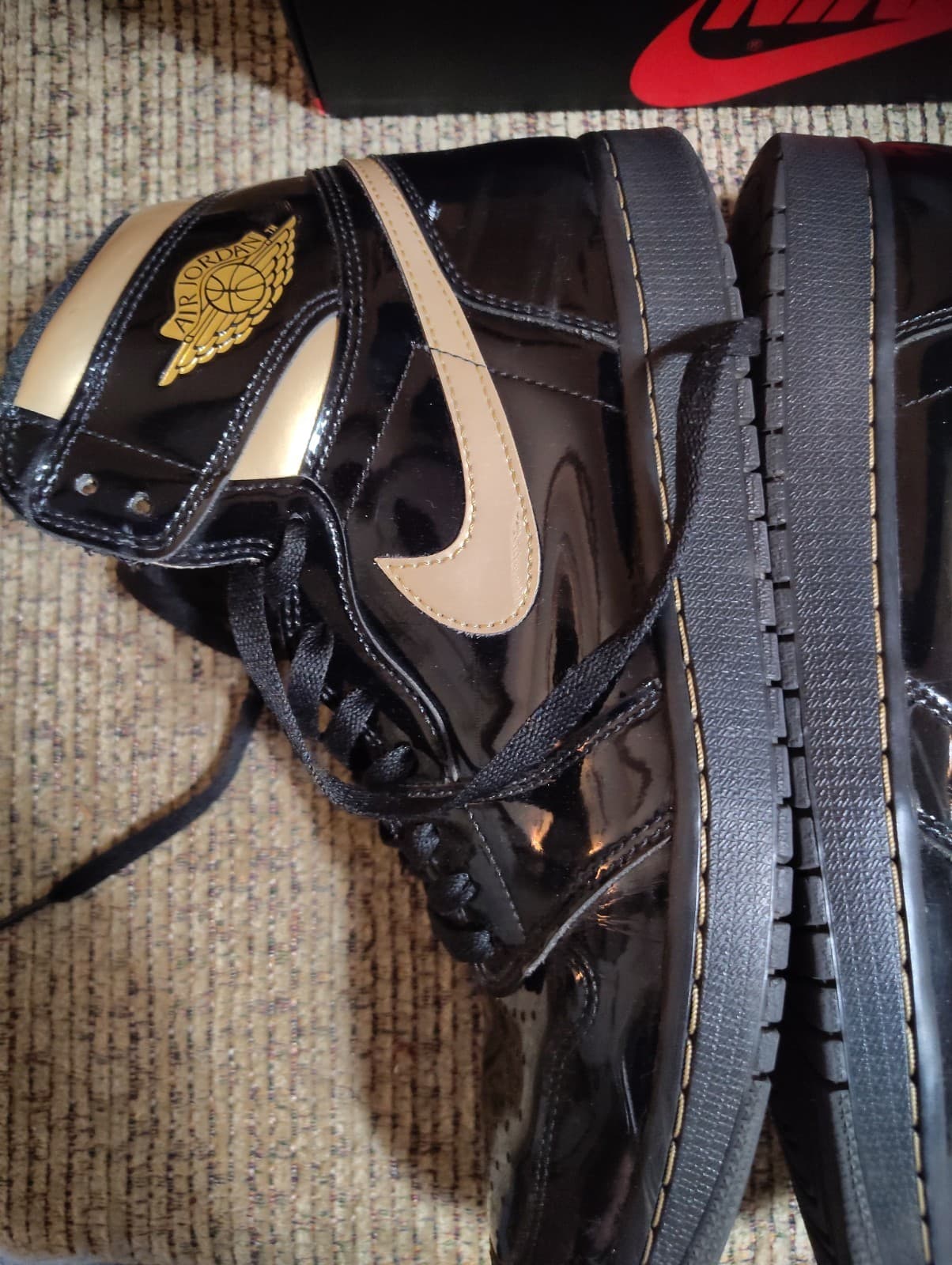 Size 12 - Jordan 1 Patent Black Metallic Gold 2020 With Box - Thumbnail 10