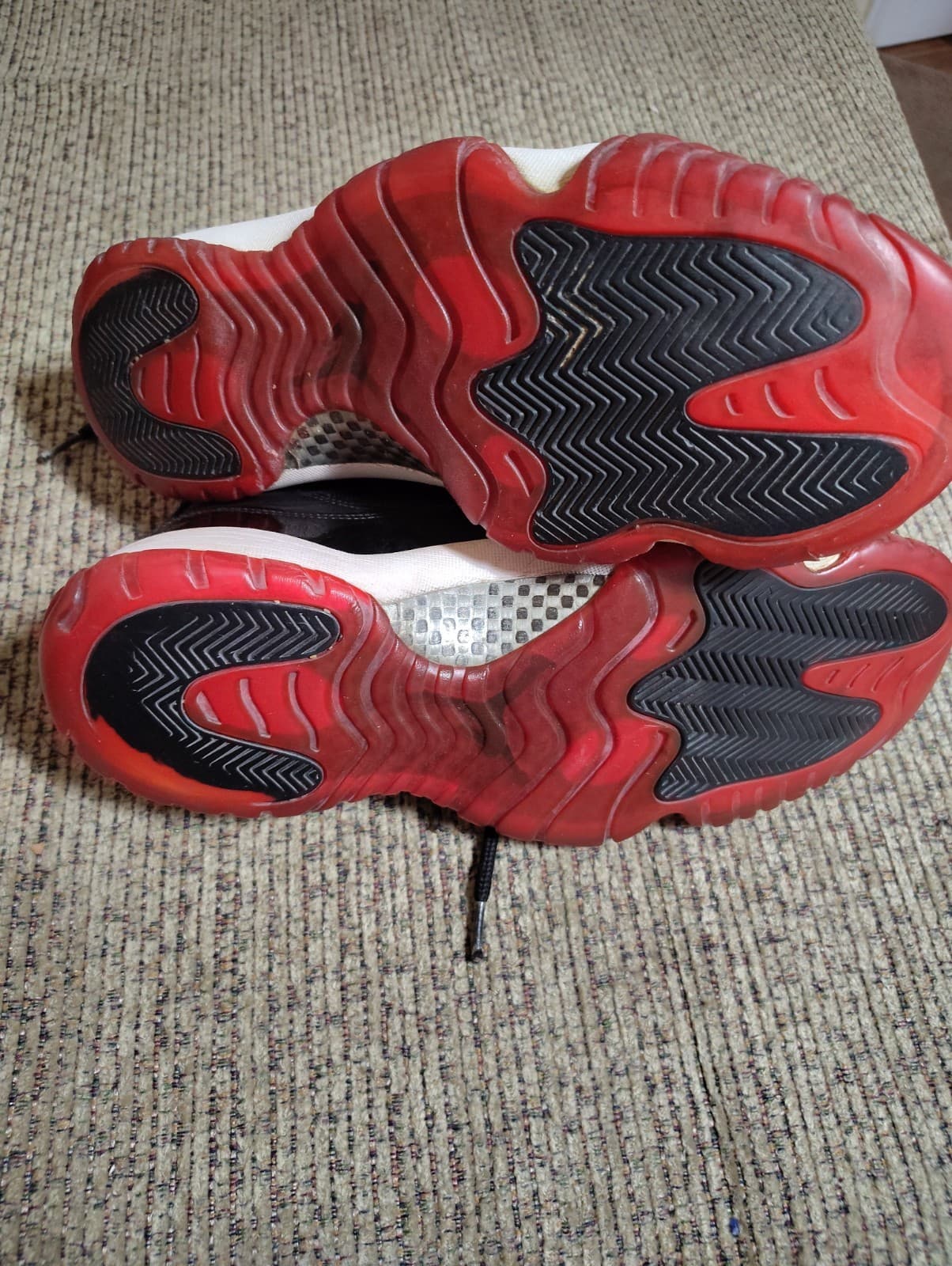 Size 12 Jordan 11 Bred 2012 No Box, Damaged - Thumbnail 17