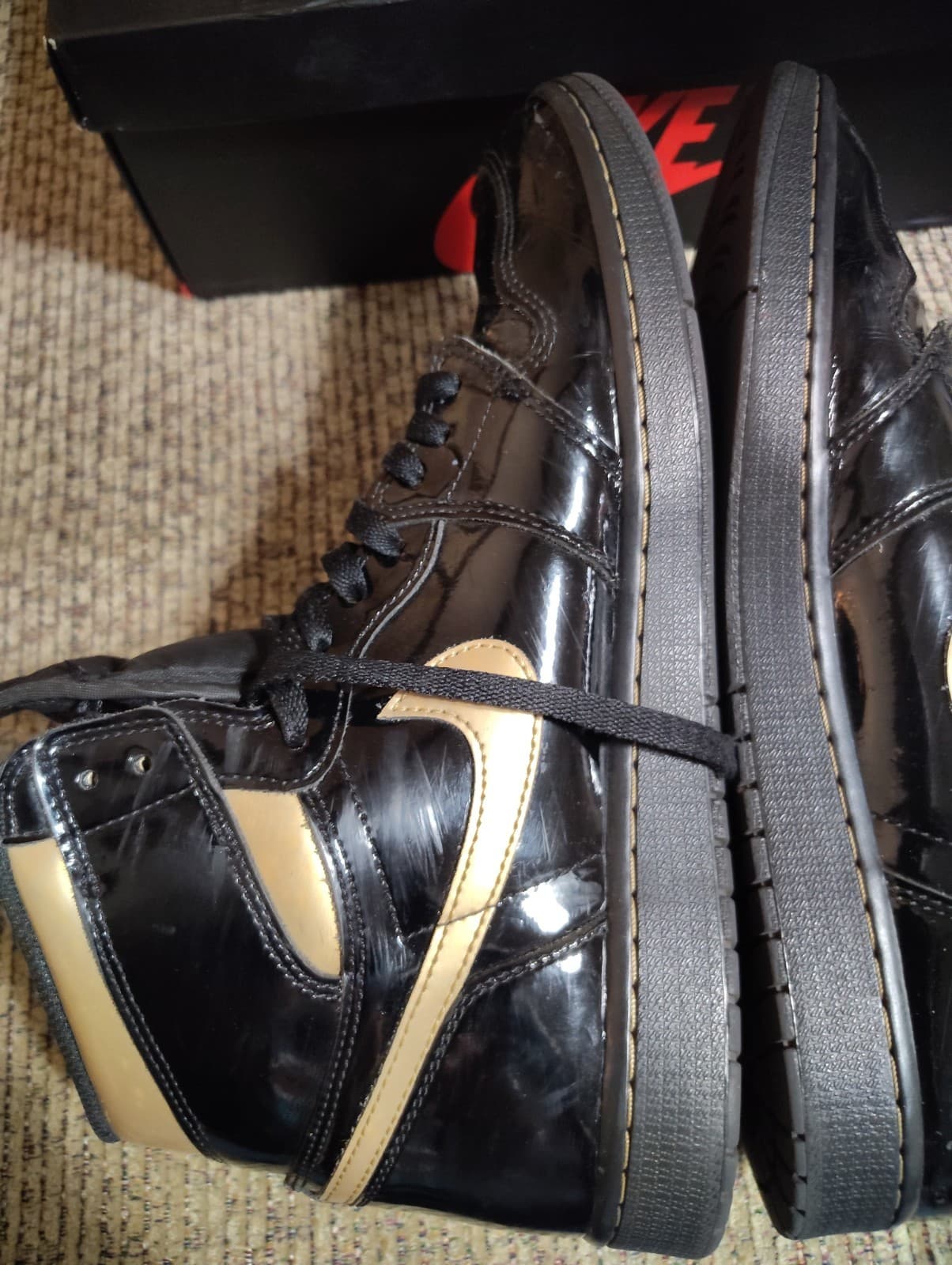 Size 12 - Jordan 1 Patent Black Metallic Gold 2020 With Box - Thumbnail 8