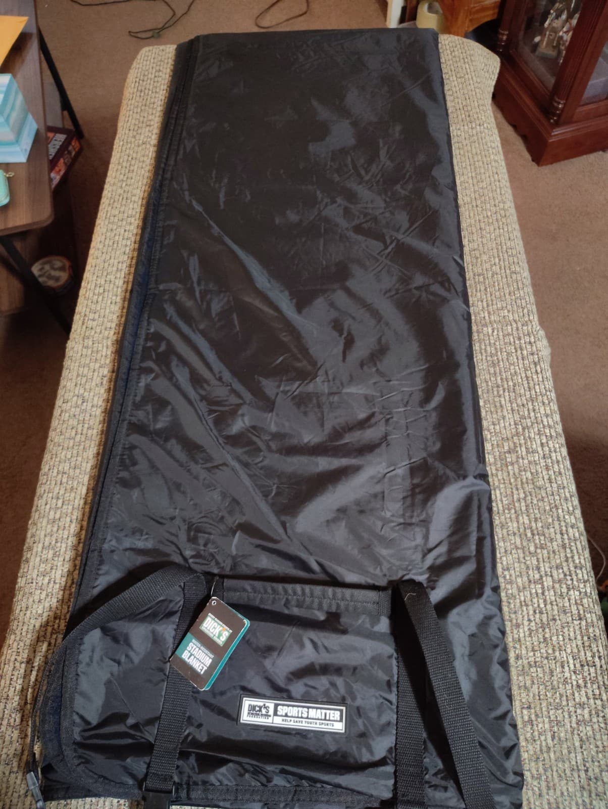 Dick's Sporting Goods Stadium Blanket Black Water-Resistant NWT 58x72 - Thumbnail 5