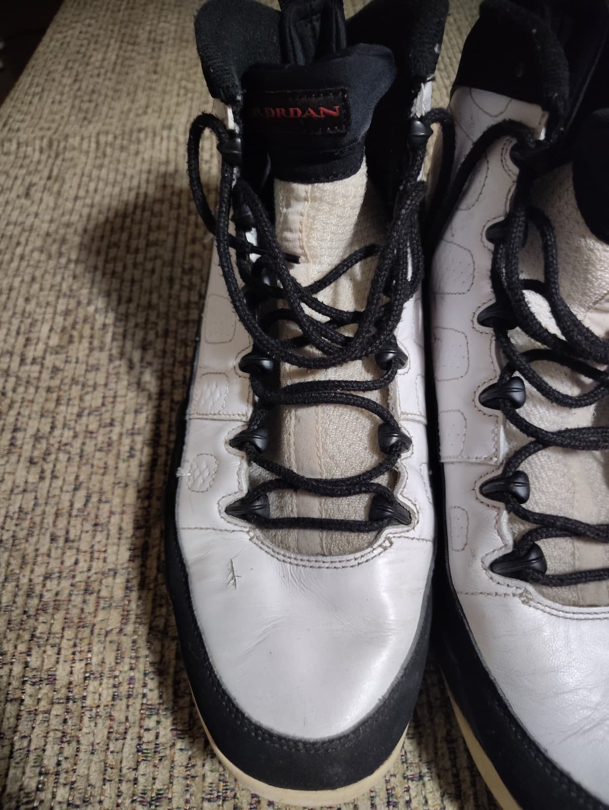 Jordan Air Jordan 9 Retro (GS) White/Black High Top Sneaker Boys Size 7Y - Thumbnail 3