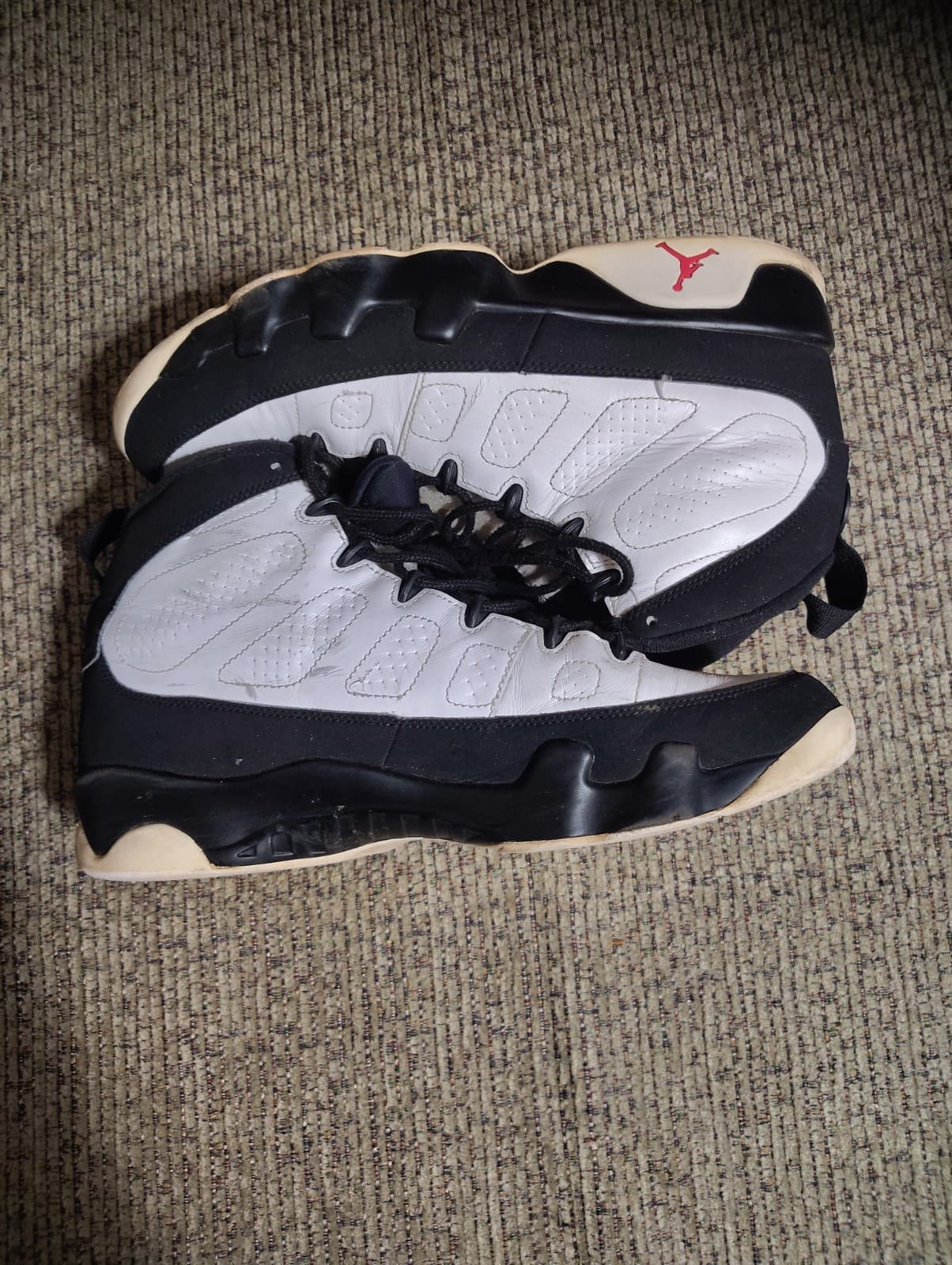 Jordan Air Jordan 9 Retro (GS) White/Black High Top Sneaker Boys Size 7Y