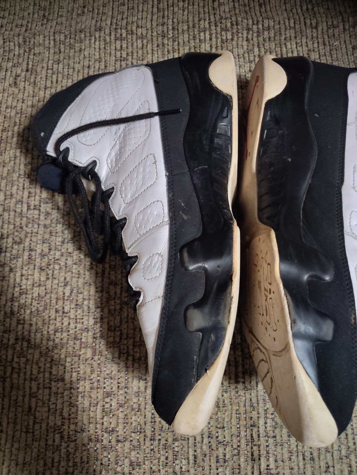 Jordan Air Jordan 9 Retro (GS) White/Black High Top Sneaker Boys Size 7Y - Thumbnail 6