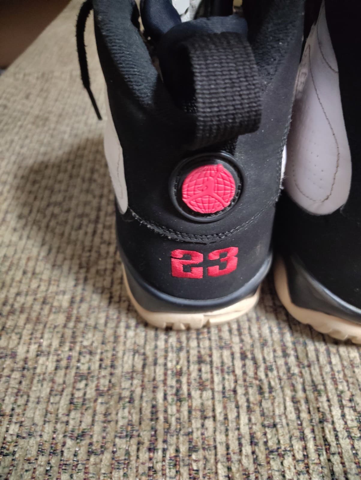 Jordan Air Jordan 9 Retro (GS) White/Black High Top Sneaker Boys Size 7Y - Thumbnail 12