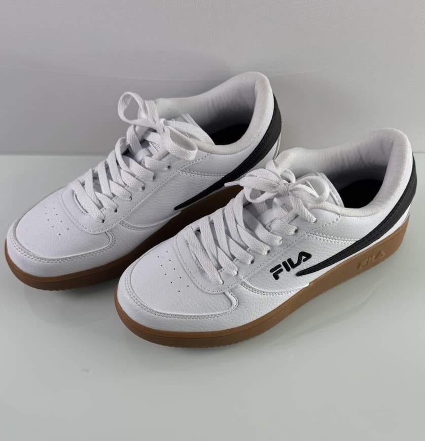 Classic Style Fila Sneakers With The Gum Bottom - Thumbnail 4